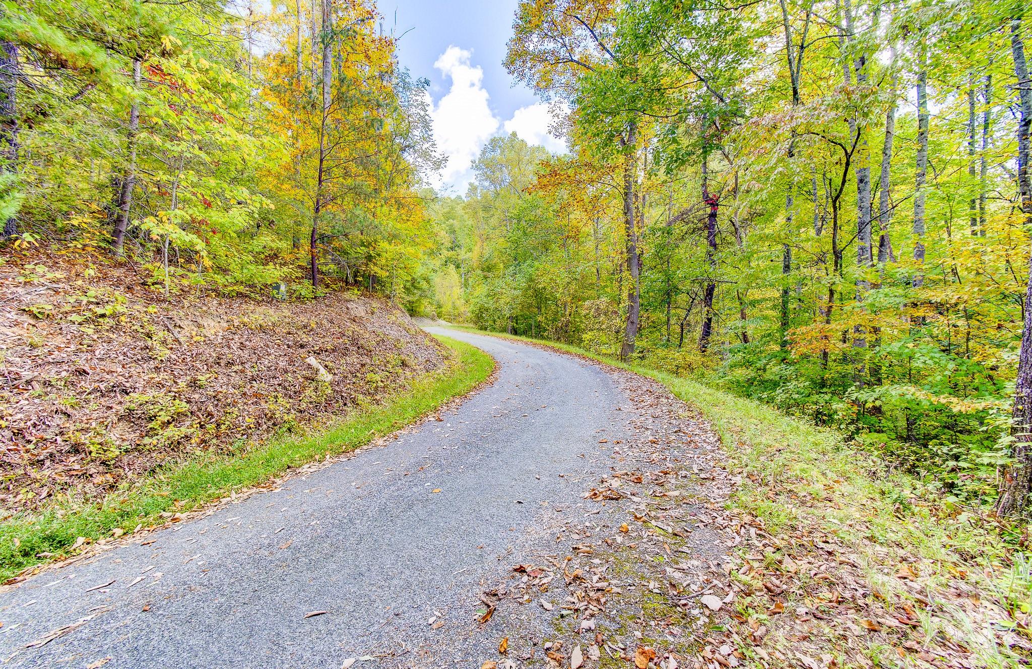 443 Glen Valley Drive Property Photo 6