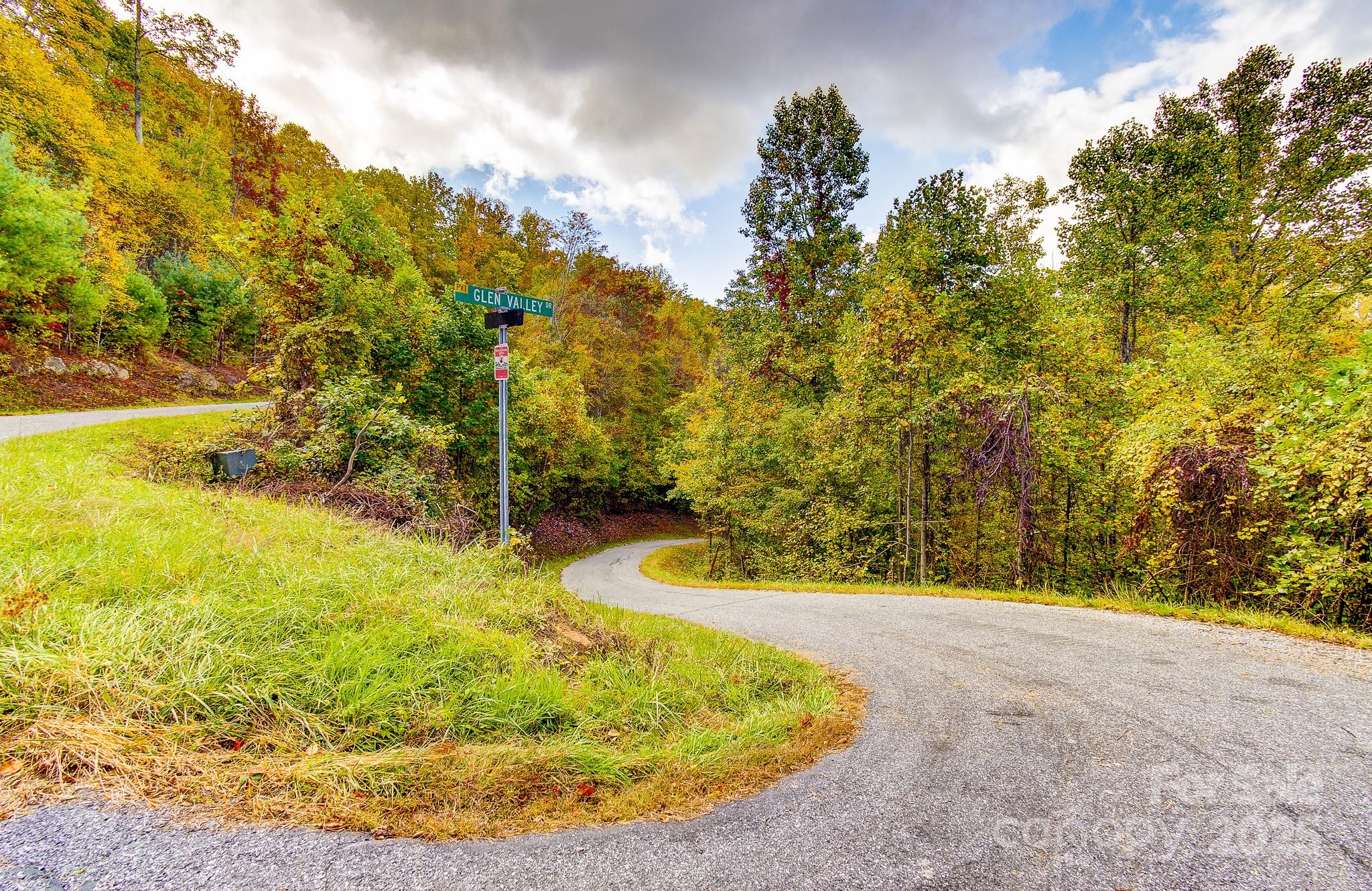 443 Glen Valley Drive Property Photo 16