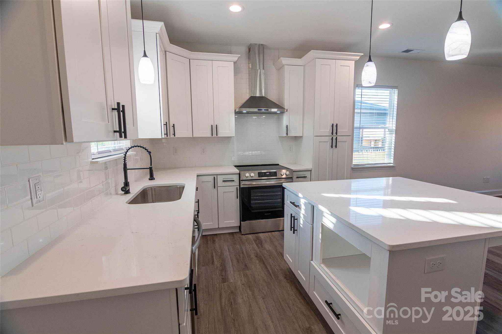 719 Smith Street Property Photo 11