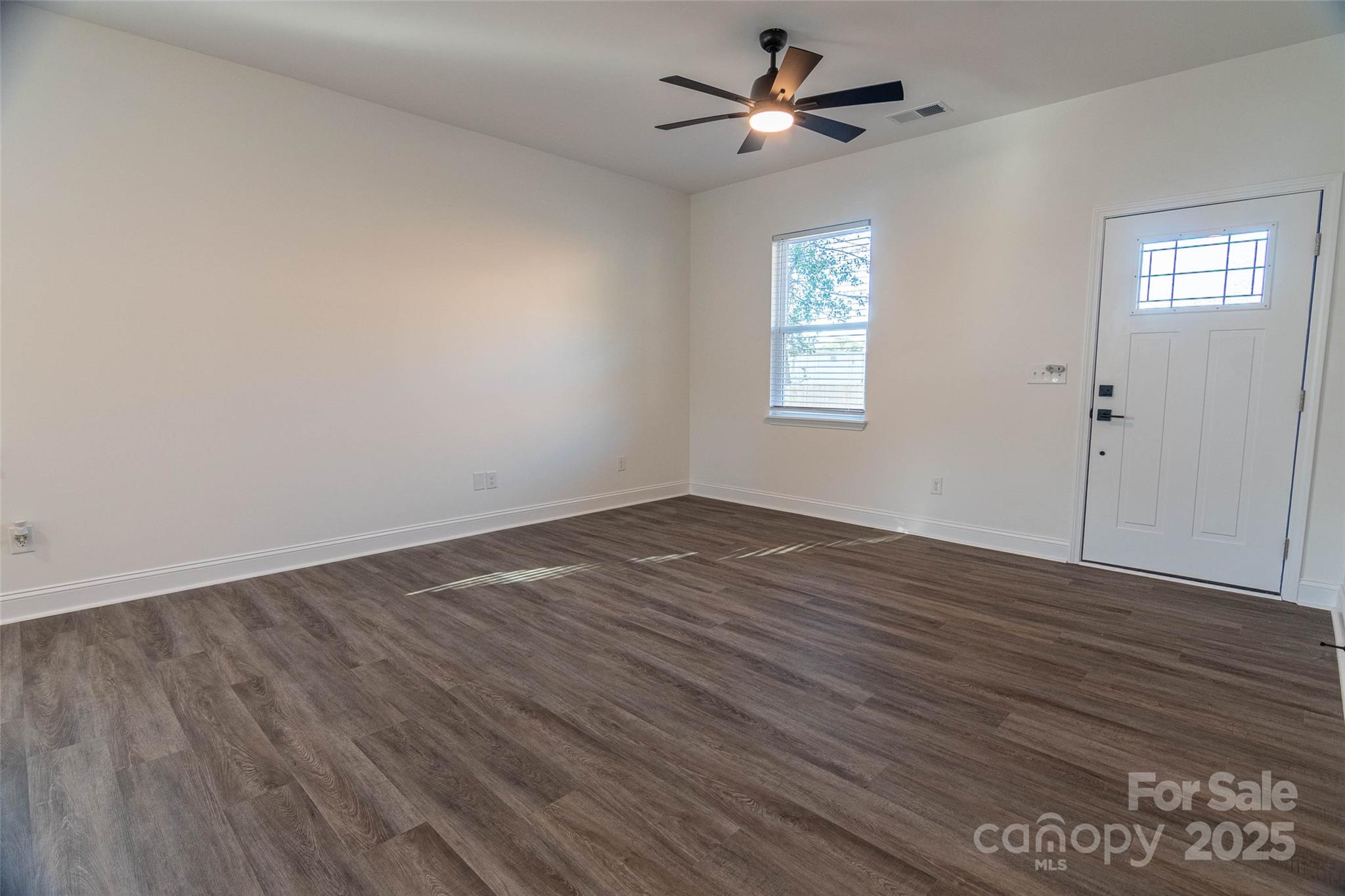 719 Smith Street Property Photo 13