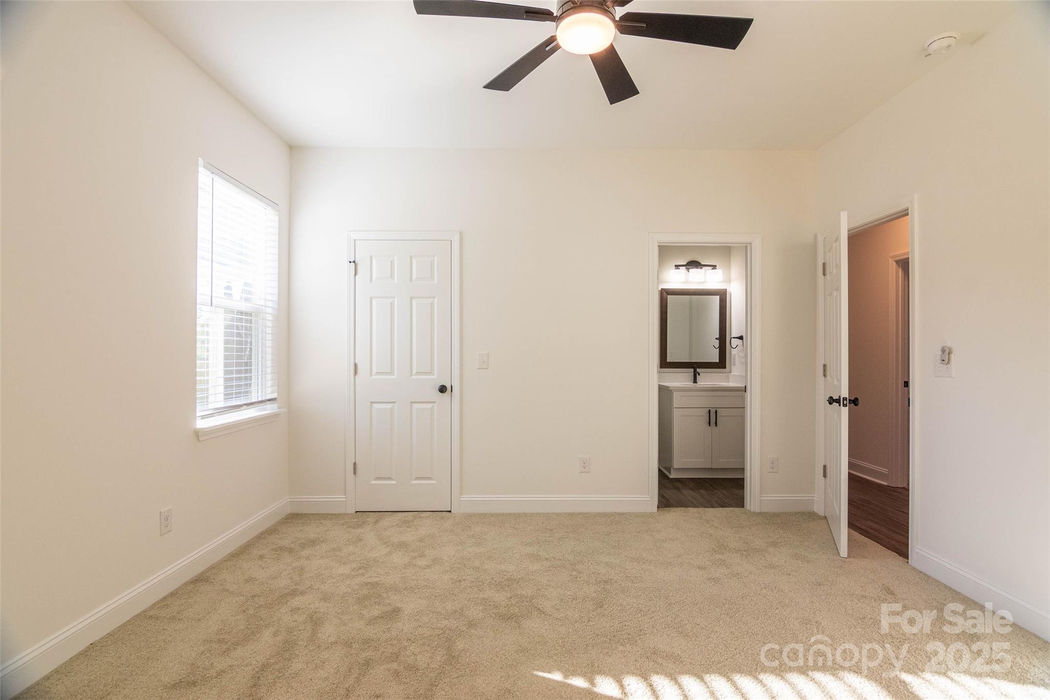 719 Smith Street Property Photo 17