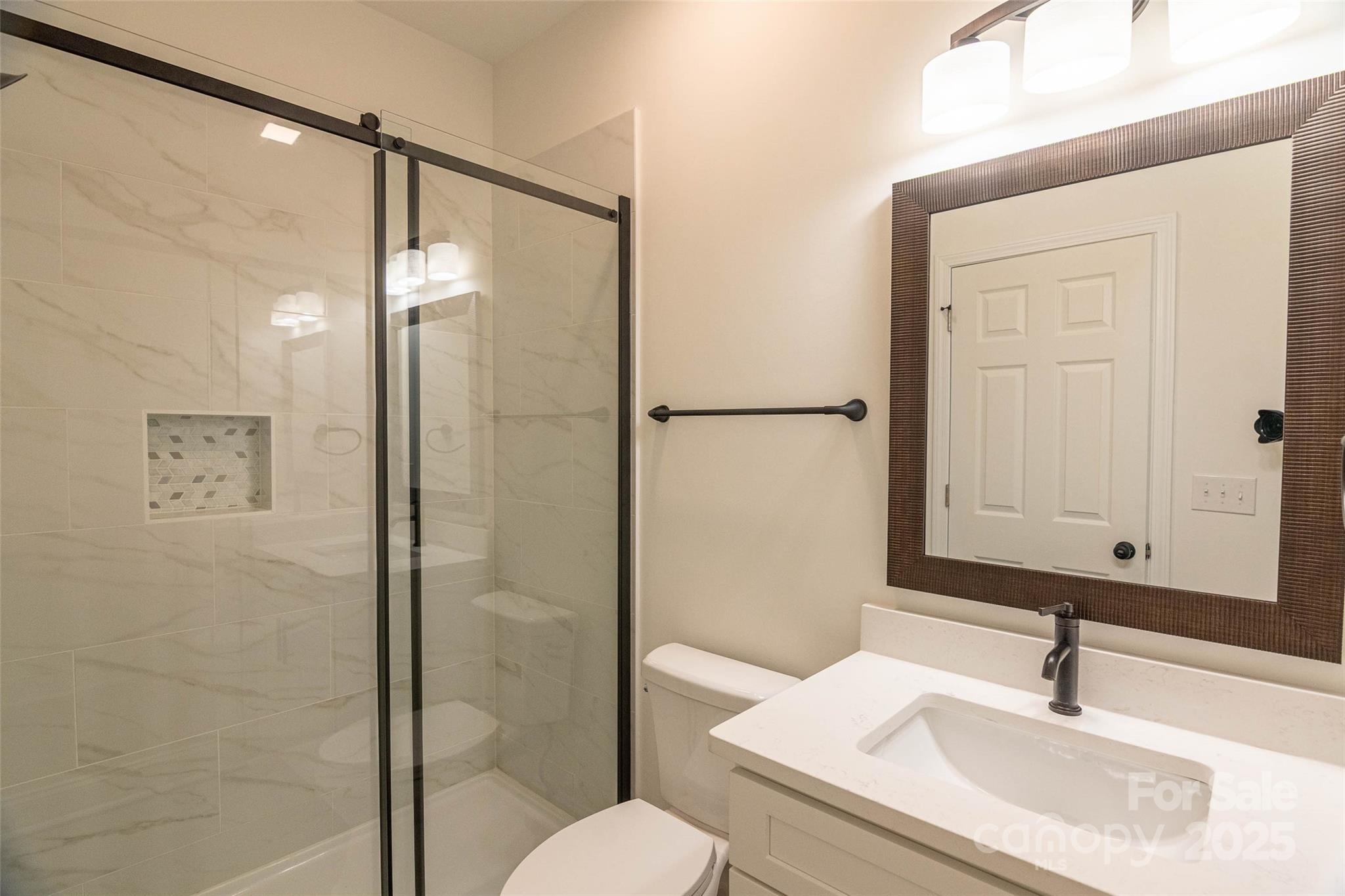 719 Smith Street Property Photo 18