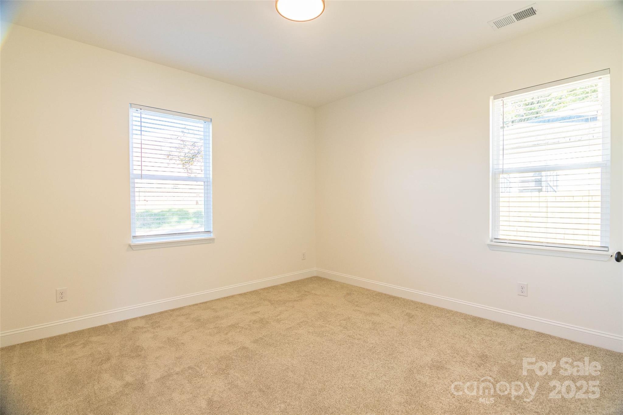 719 Smith Street Property Photo 21