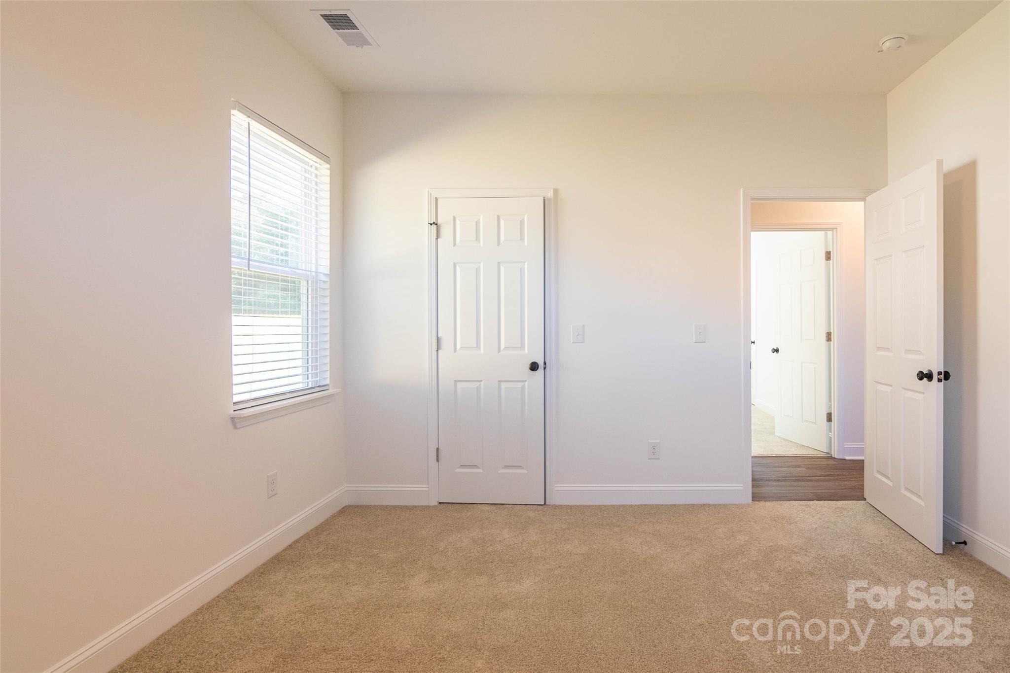 719 Smith Street Property Photo 22