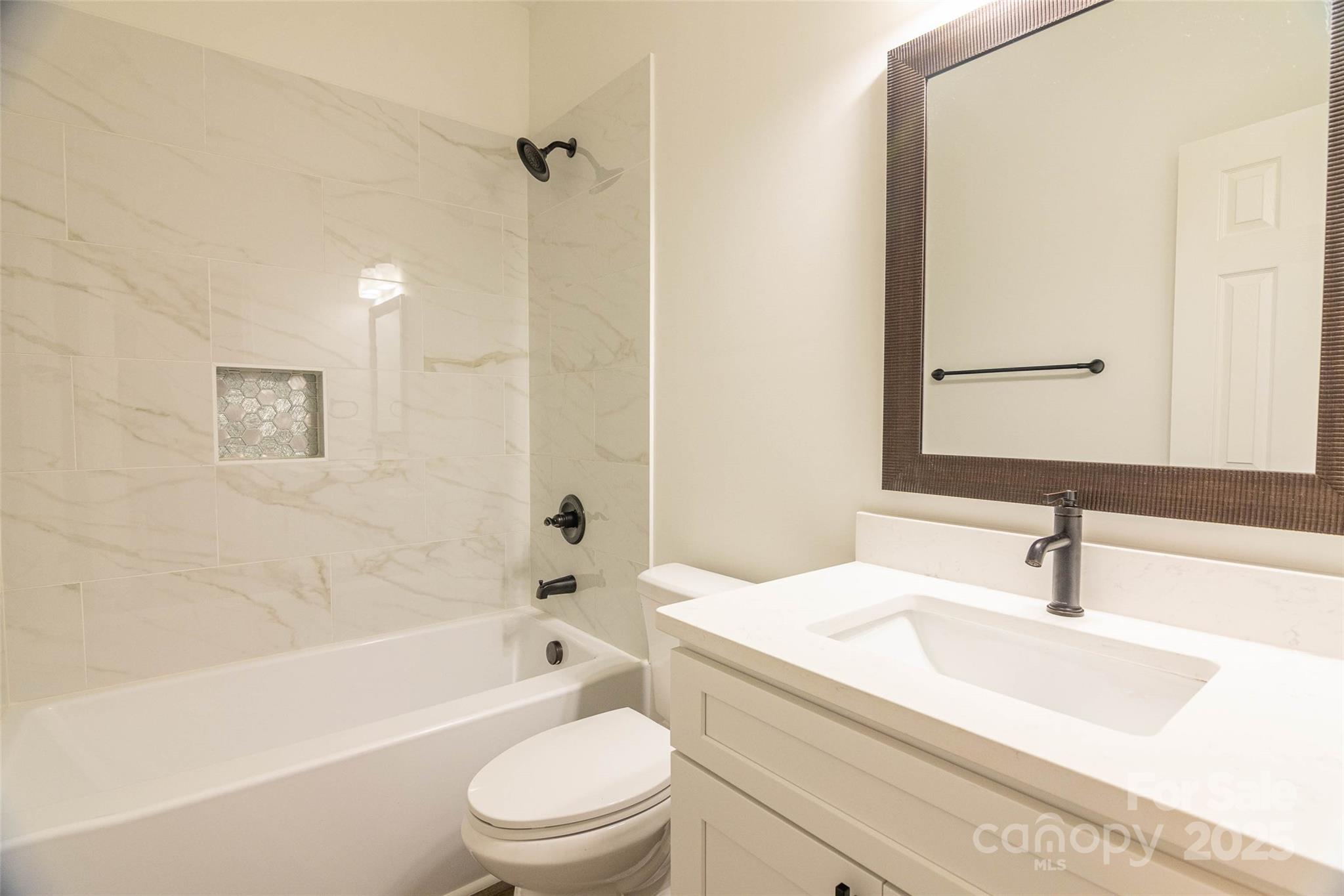 719 Smith Street Property Photo 23