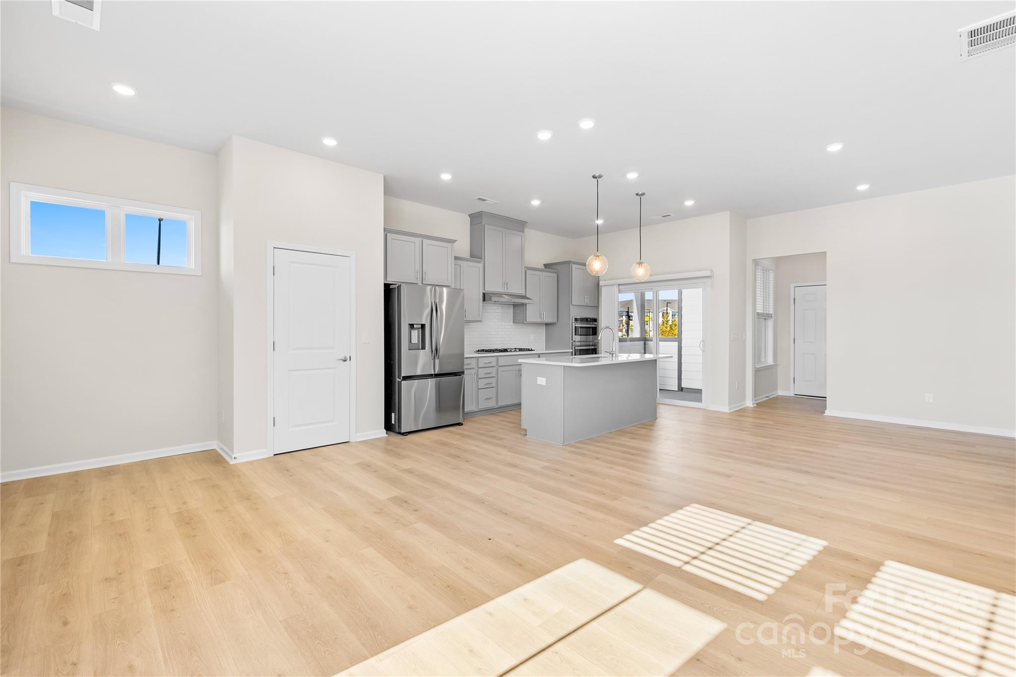 5864 Coulee Lane Property Photo 8