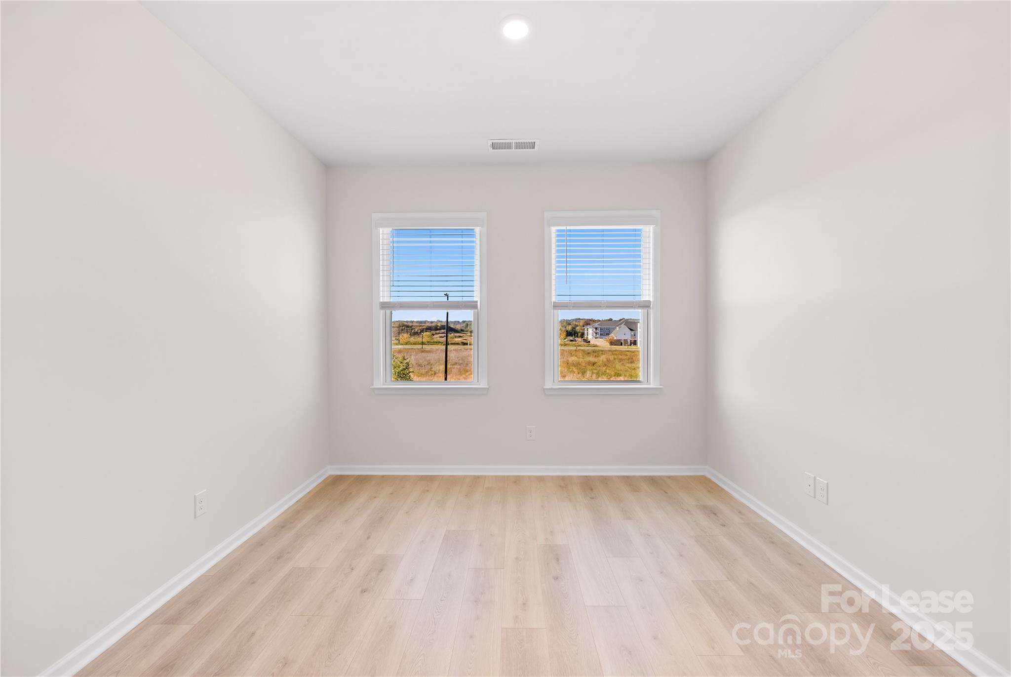 5864 Coulee Lane Property Photo 16