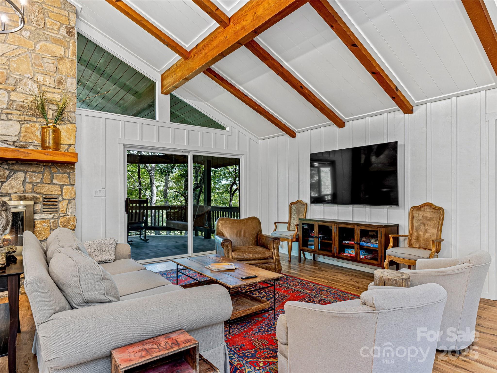 412 Cherokee Trace Property Photo 4