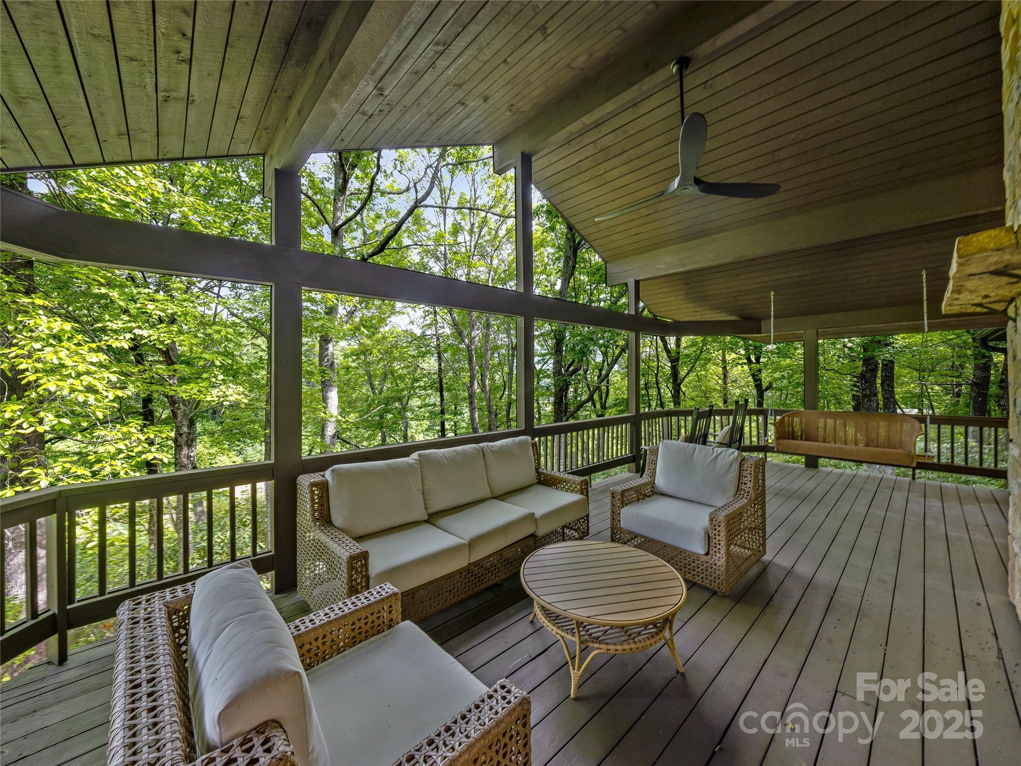 412 Cherokee Trace Property Photo 17