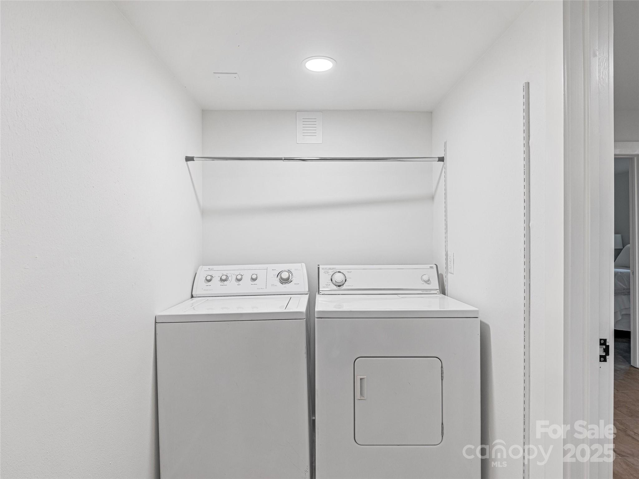 412 Cherokee Trace Property Photo 27