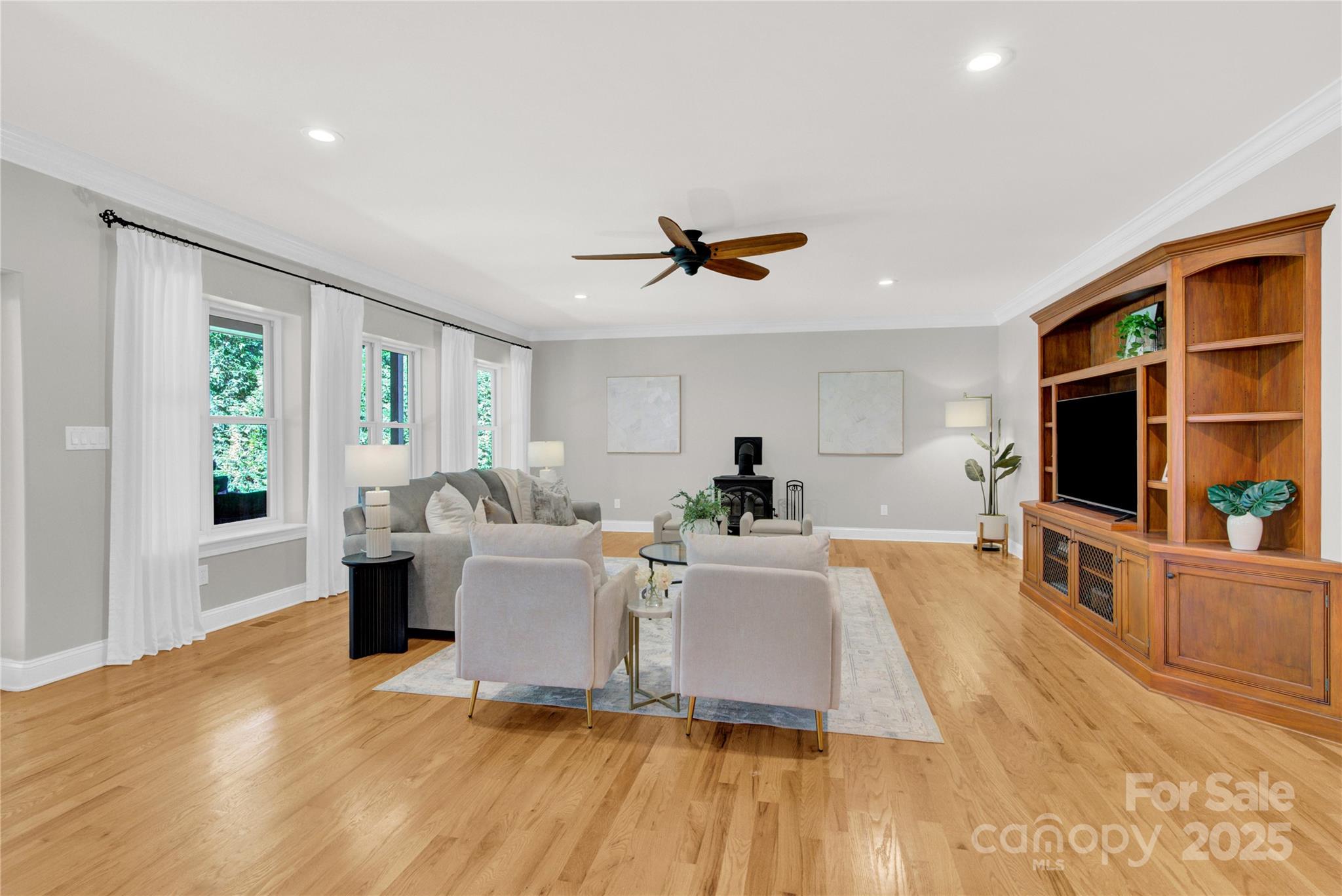 148 Castle Drive Property Photo 11