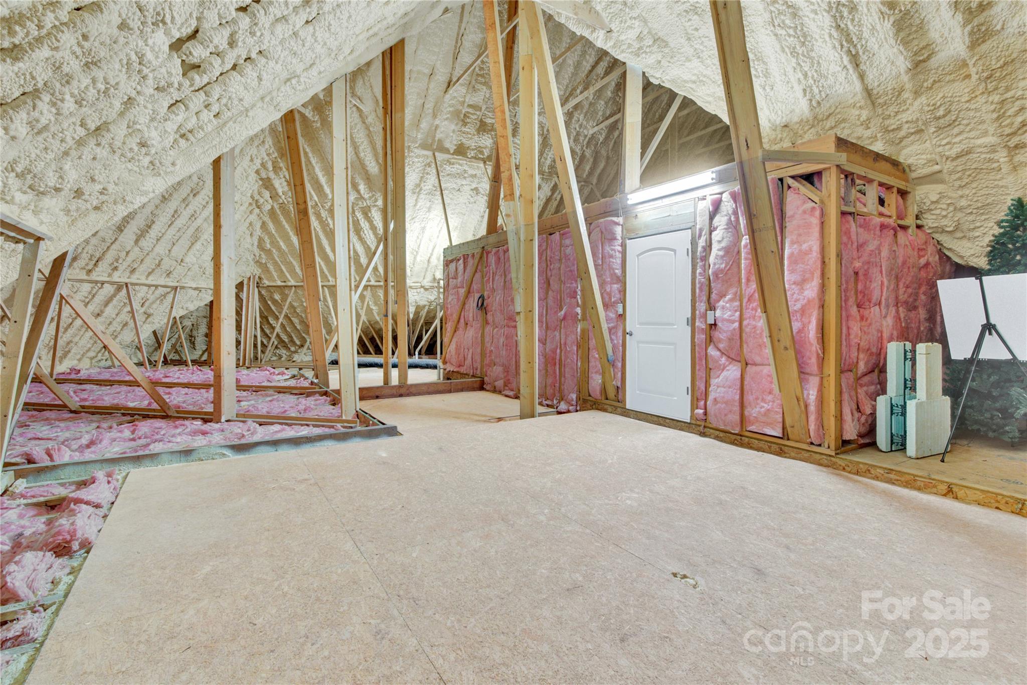 148 Castle Drive Property Photo 39