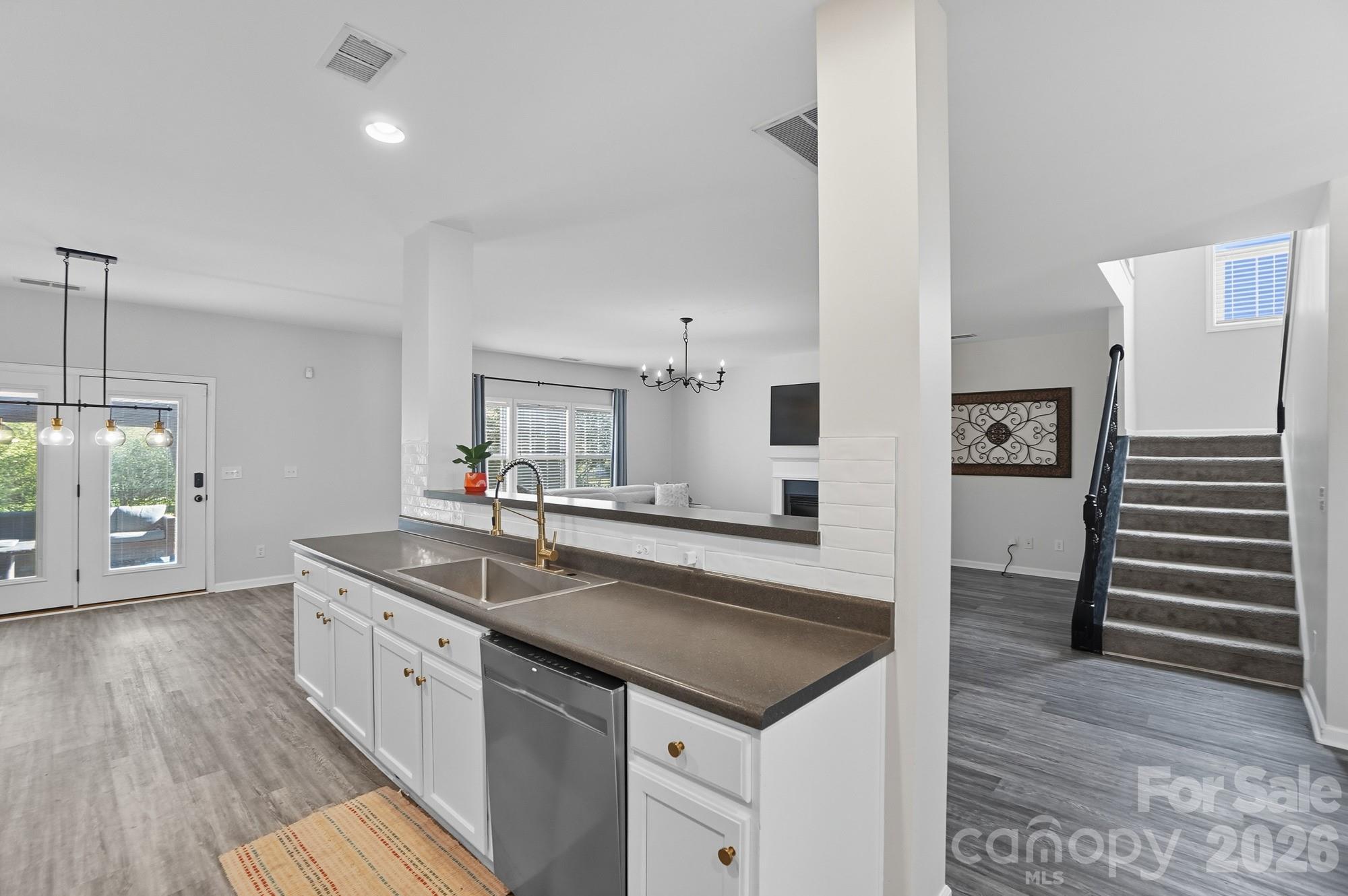 1015 Loudoun Road Property Photo 14