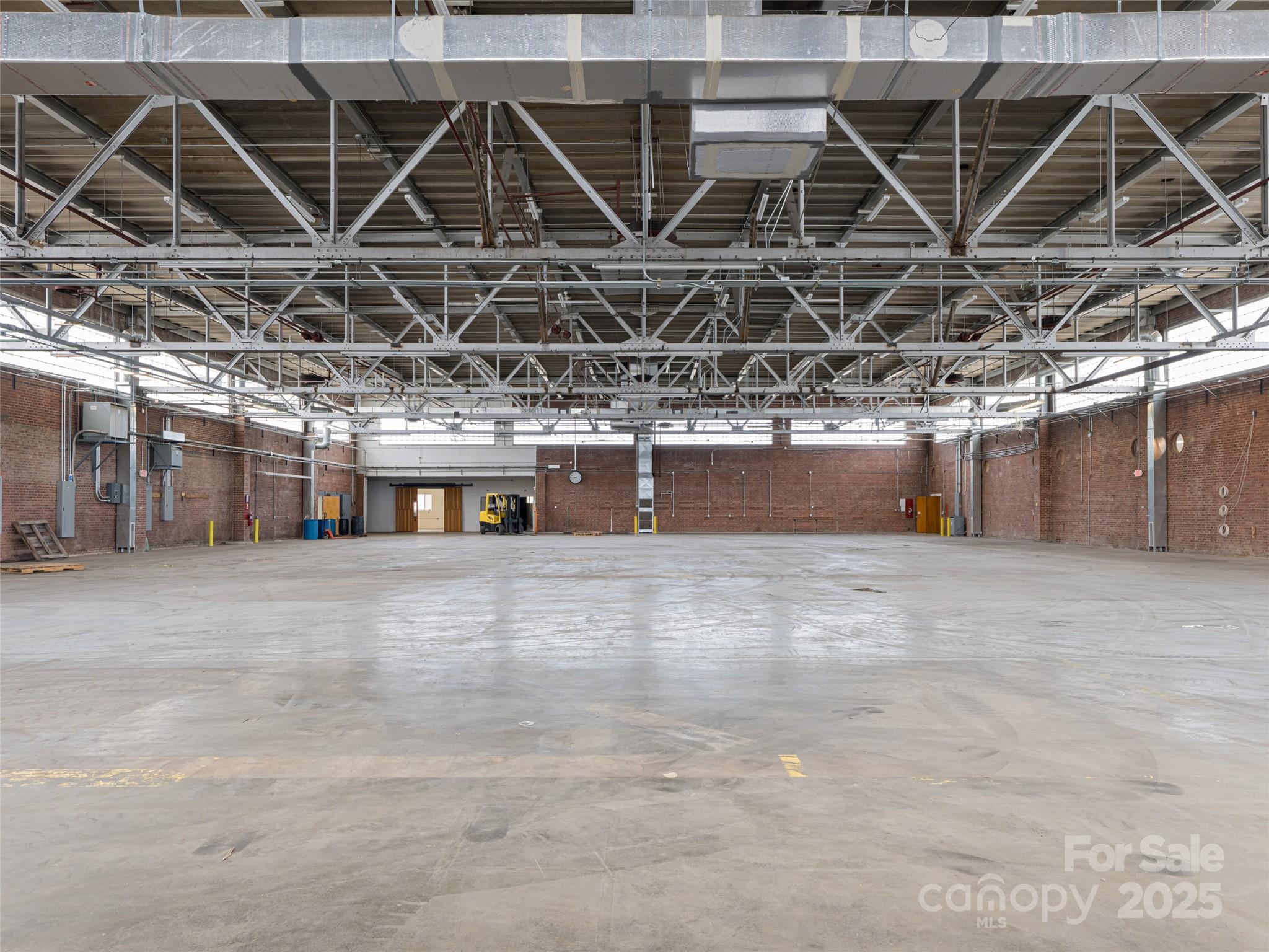 701 Oriole Drive Property Photo 9