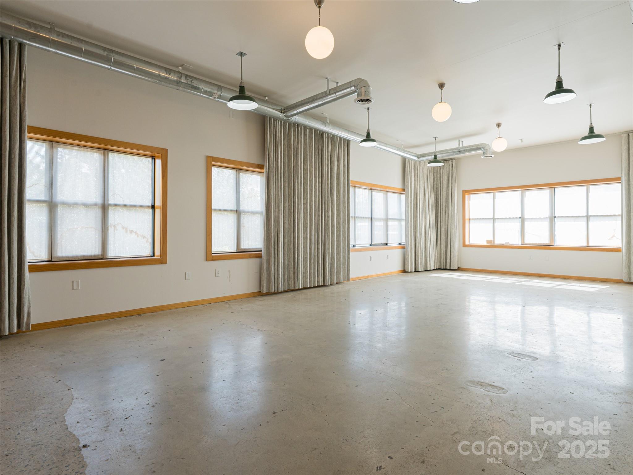 701 Oriole Drive Property Photo 10