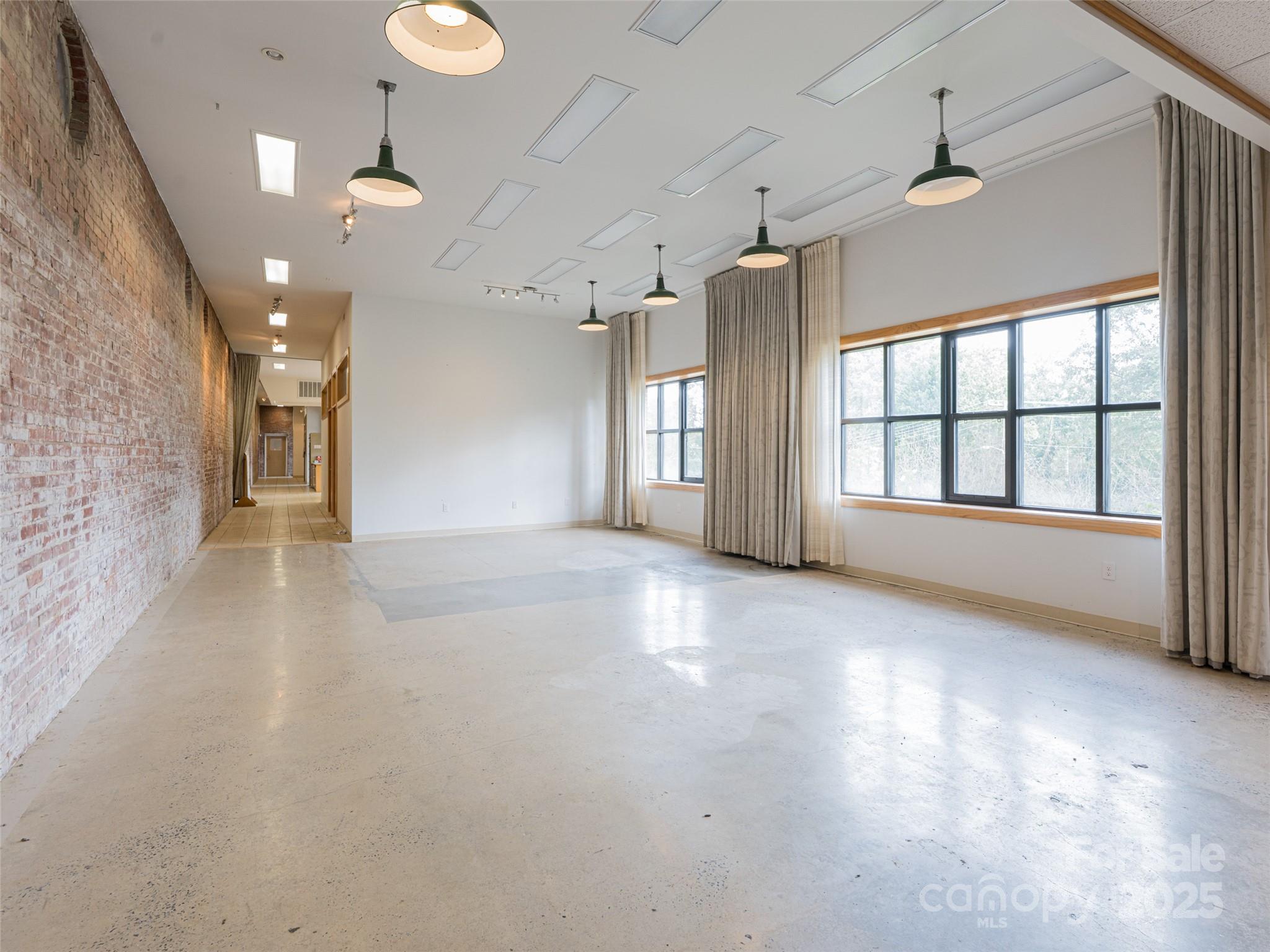 701 Oriole Drive Property Photo 12