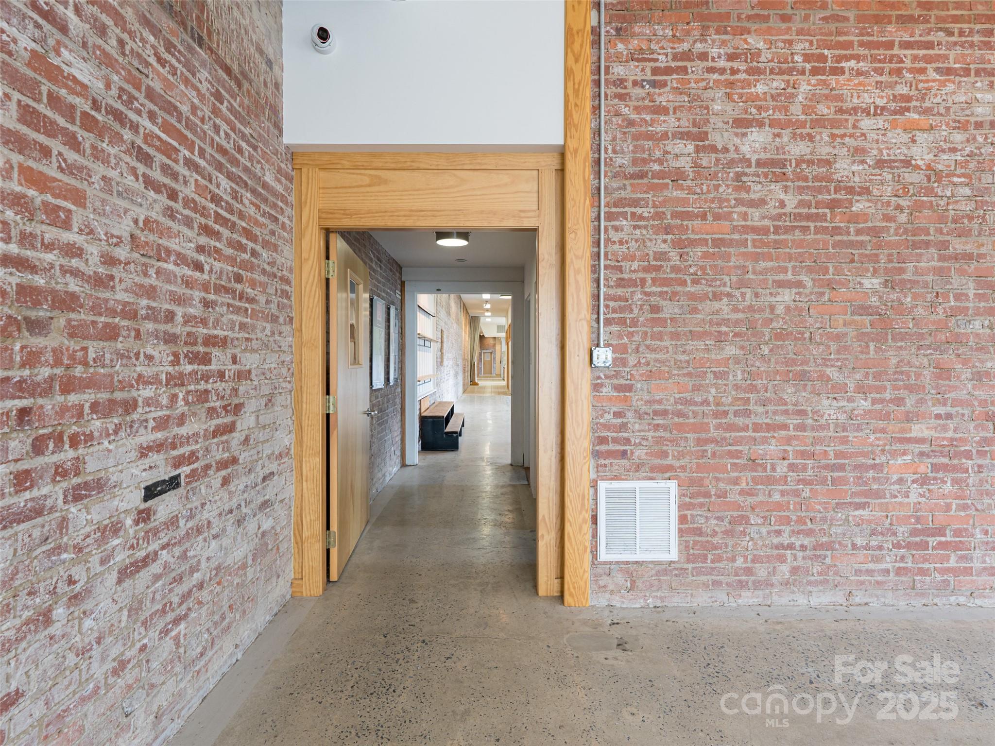 701 Oriole Drive Property Photo 16