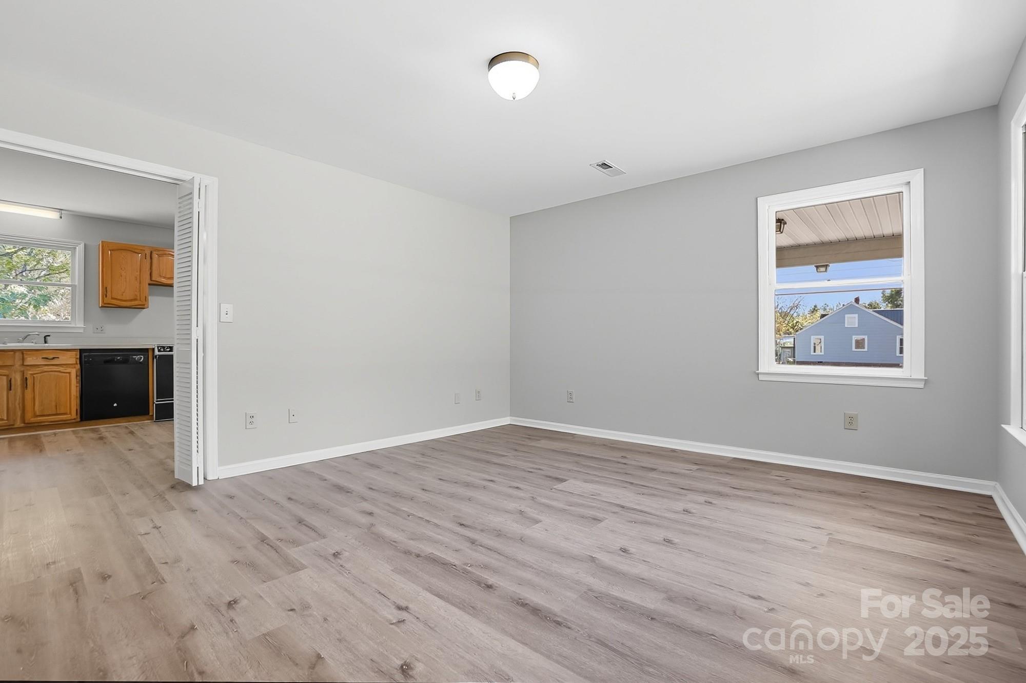 3230 W Innes Street Property Photo 14