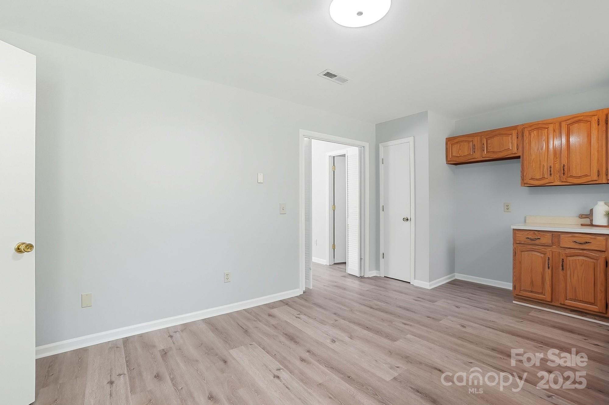 3230 W Innes Street Property Photo 19