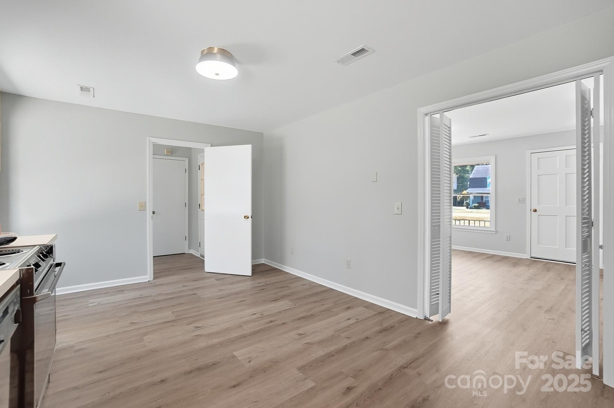 3230 W Innes Street Property Photo 20