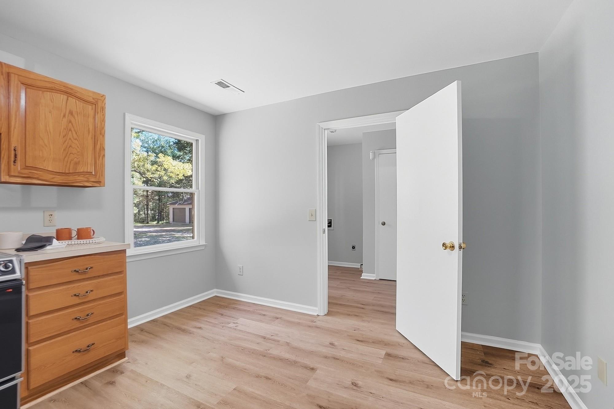 3230 W Innes Street Property Photo 21