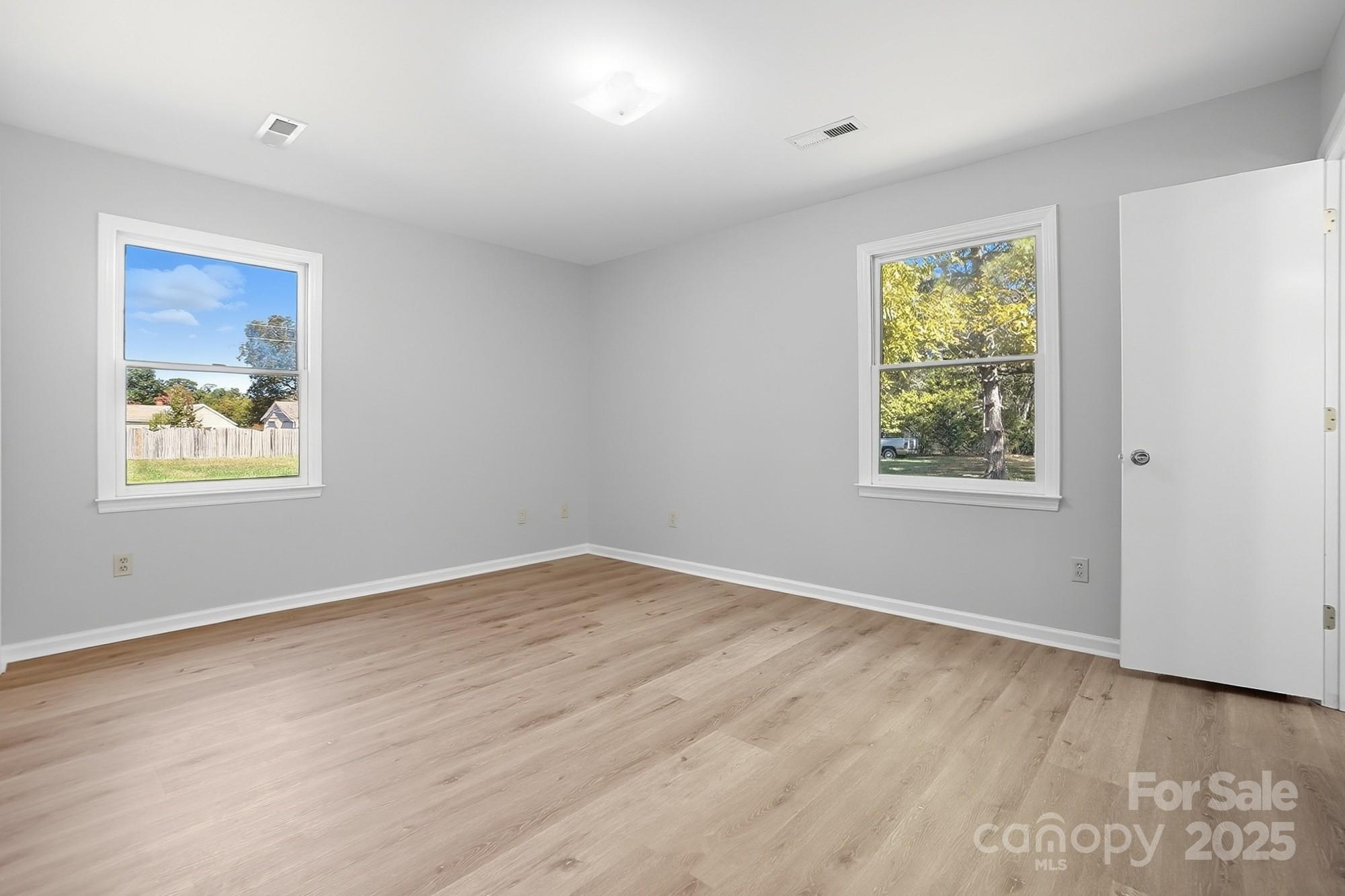 3230 W Innes Street Property Photo 23