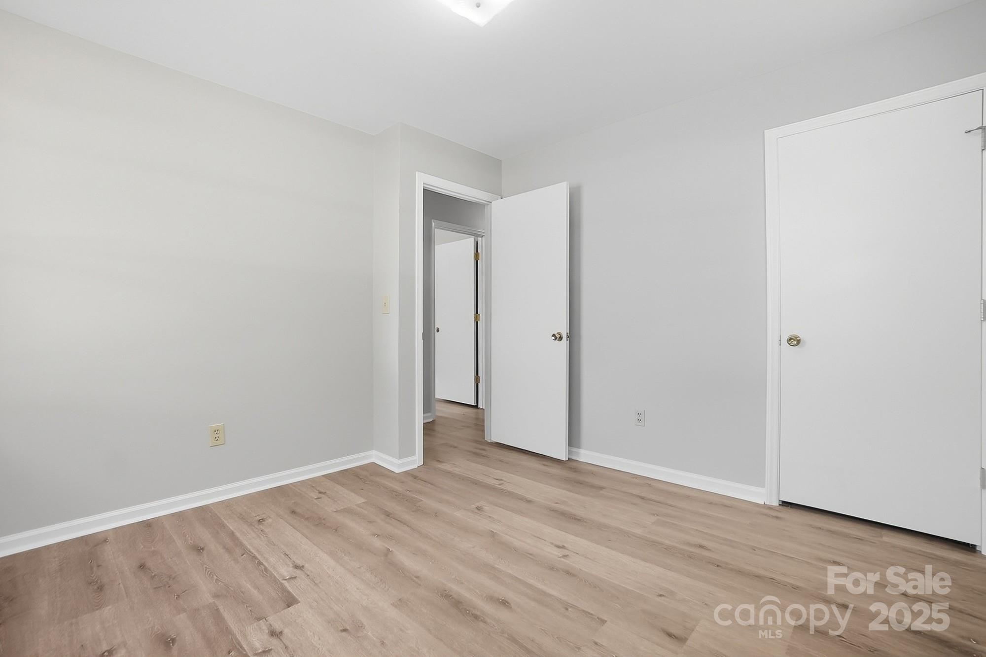 3230 W Innes Street Property Photo 31