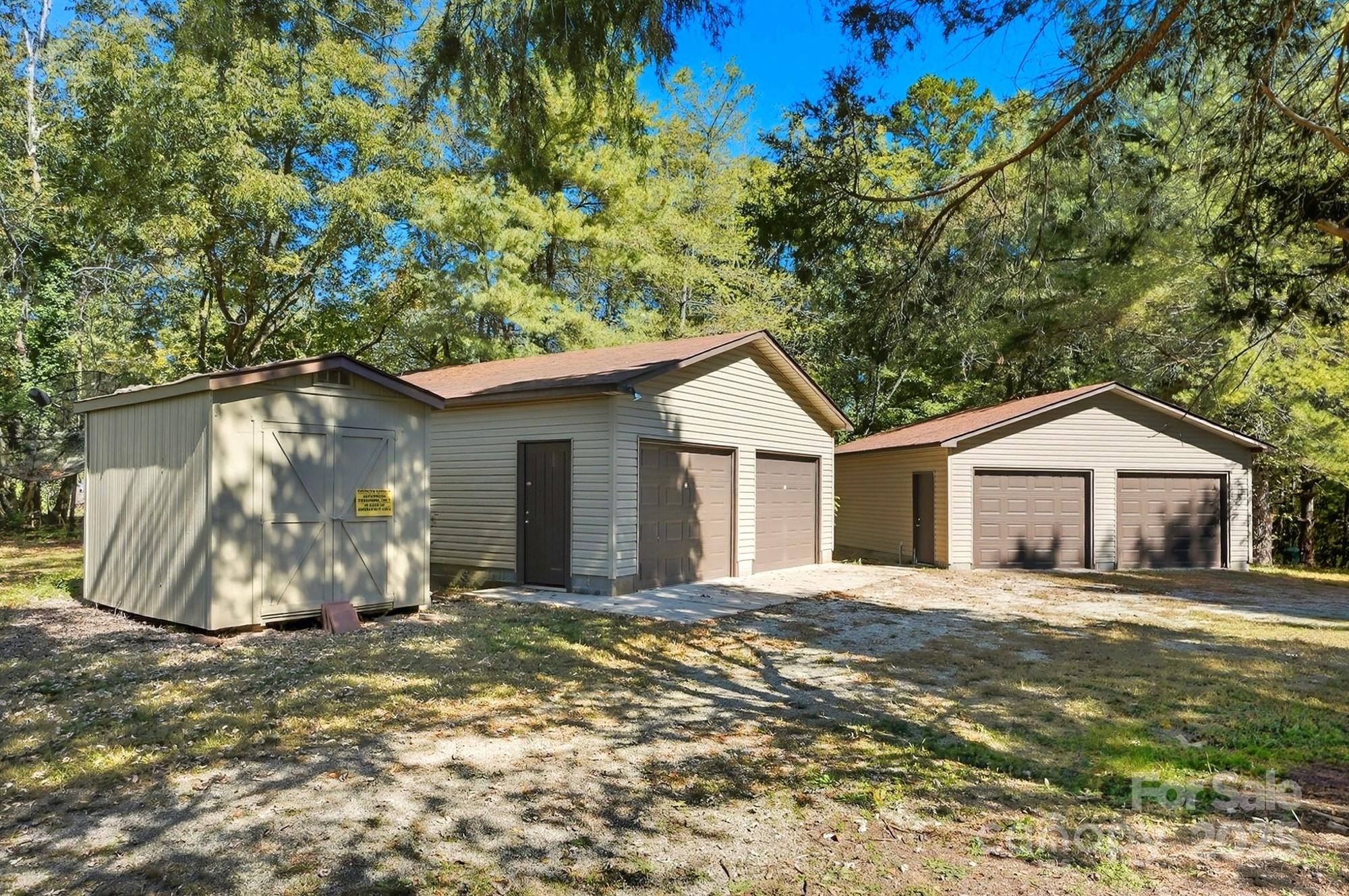 3230 W Innes Street Property Photo 40