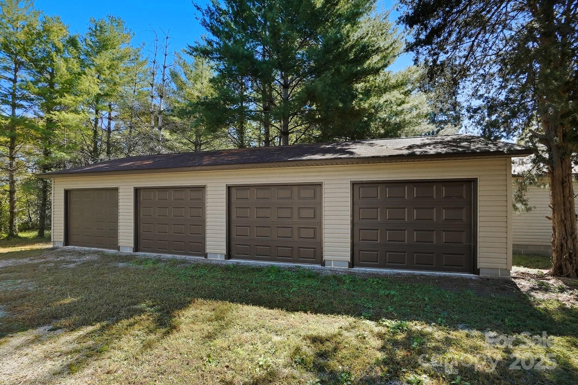 3230 W Innes Street Property Photo 42