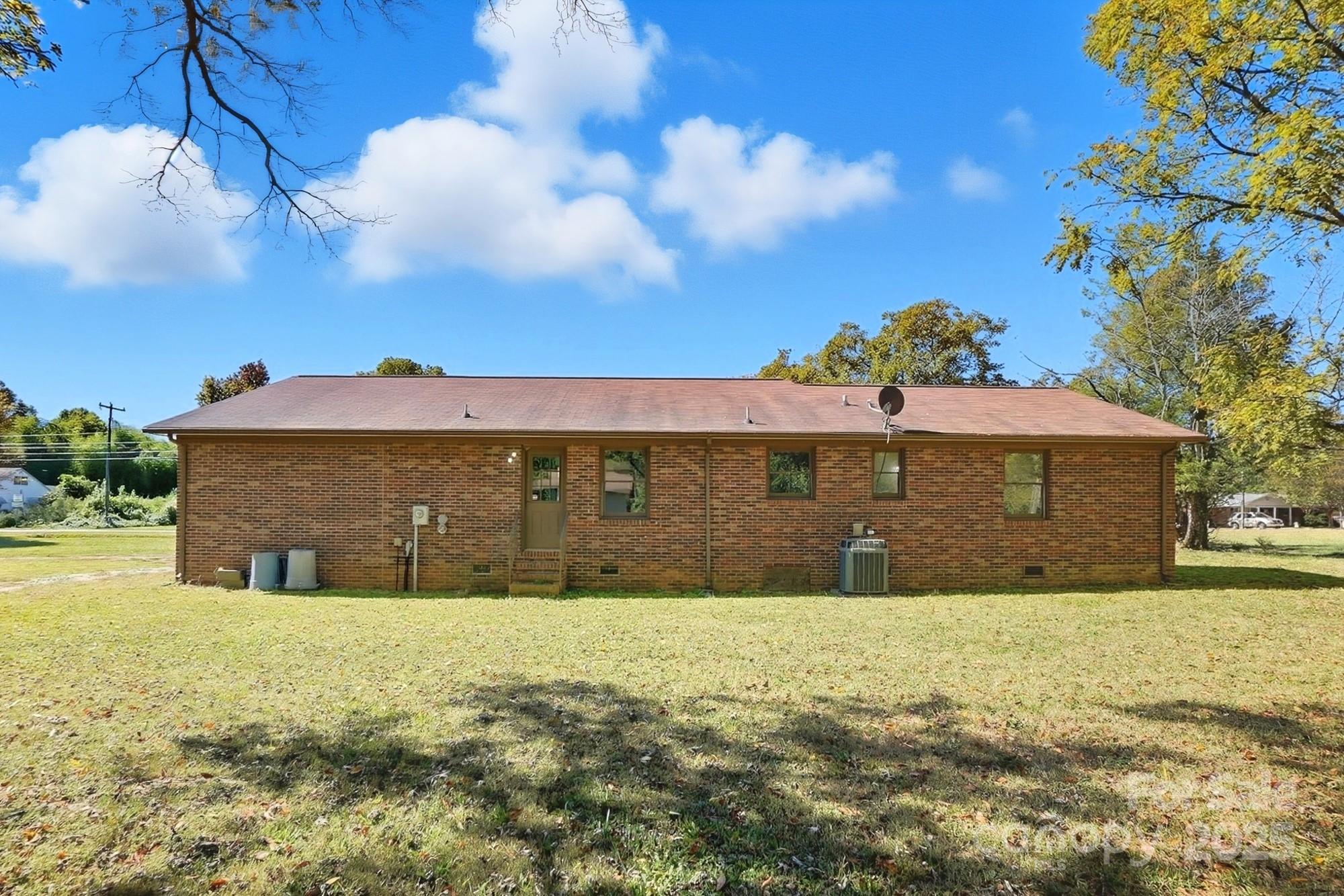 3230 W Innes Street Property Photo 43