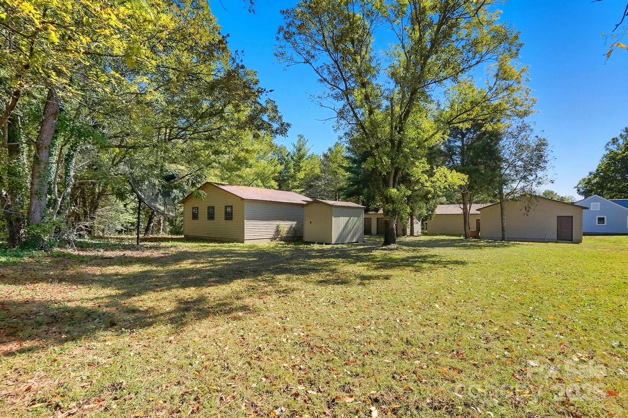 3230 W Innes Street Property Photo 44
