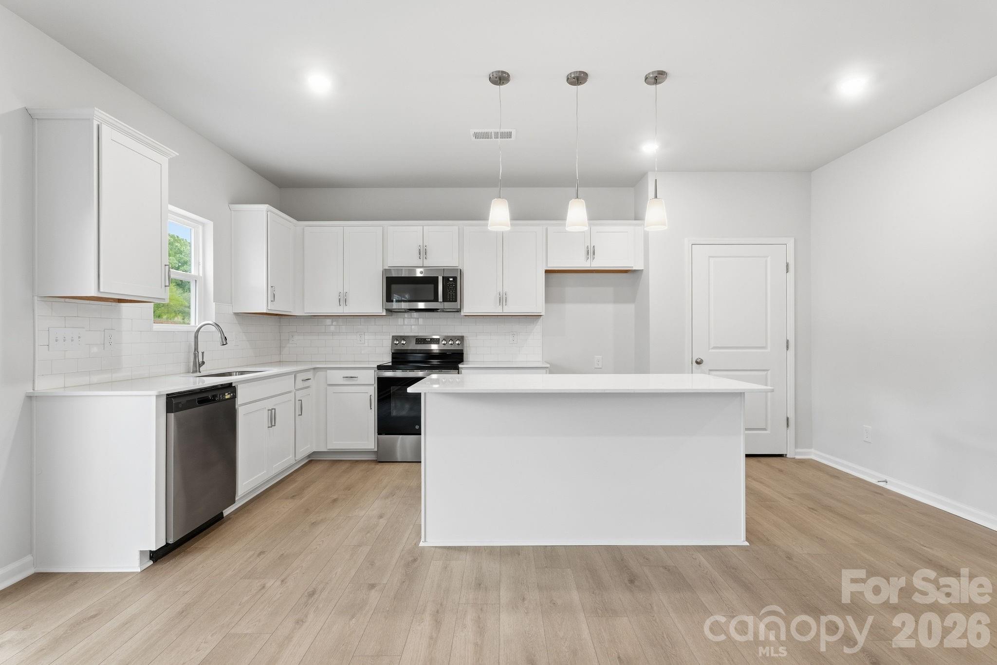1694 Piper Creek Avenue 4 Property Photo 3