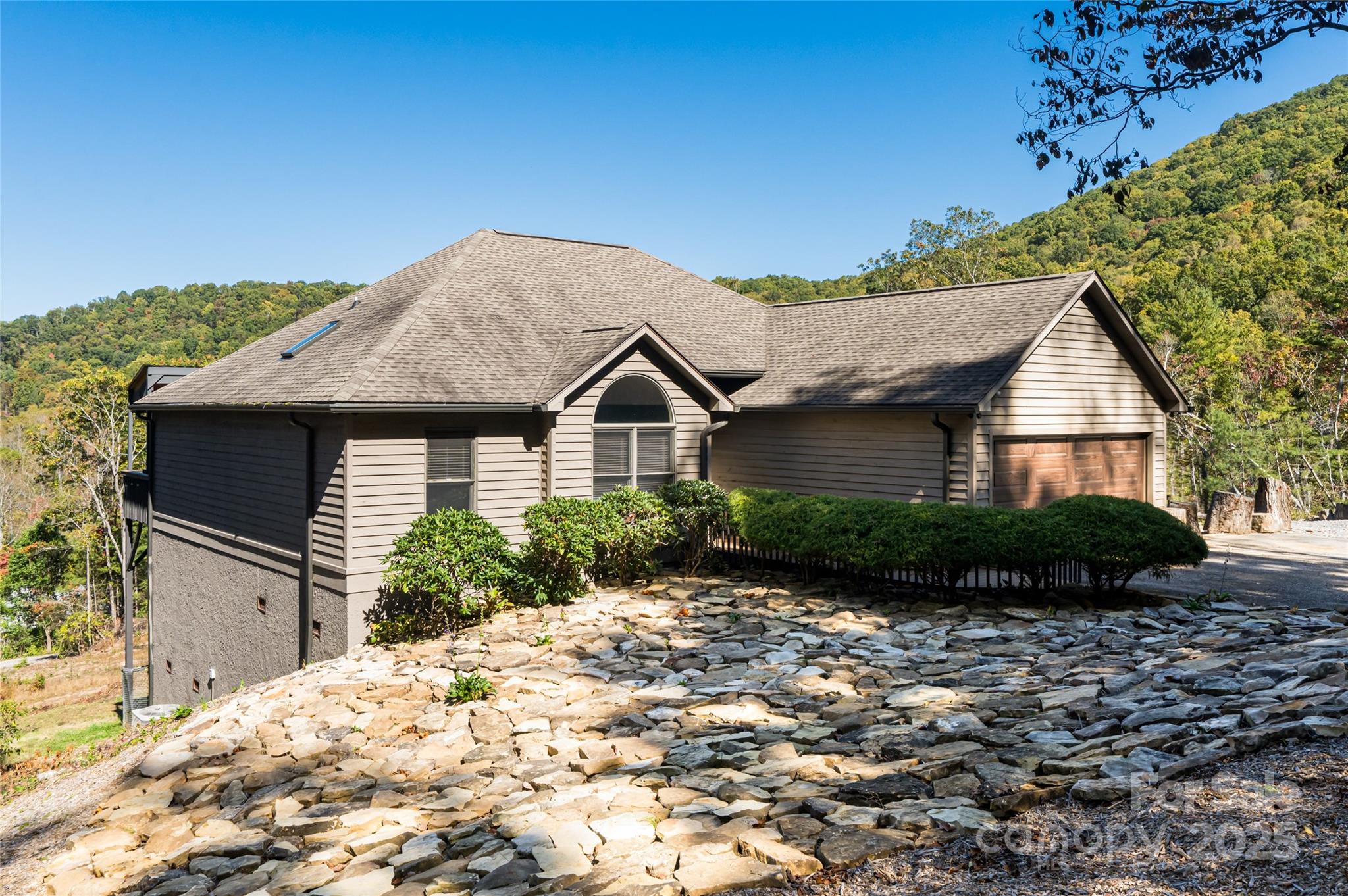 6 Laurel Trail Property Photo