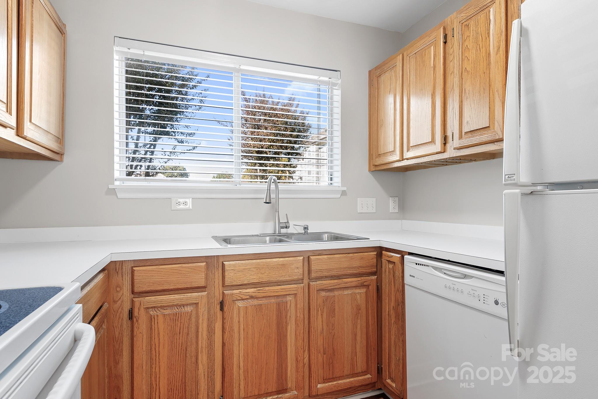 17450 Tuscany Lane Property Photo 4