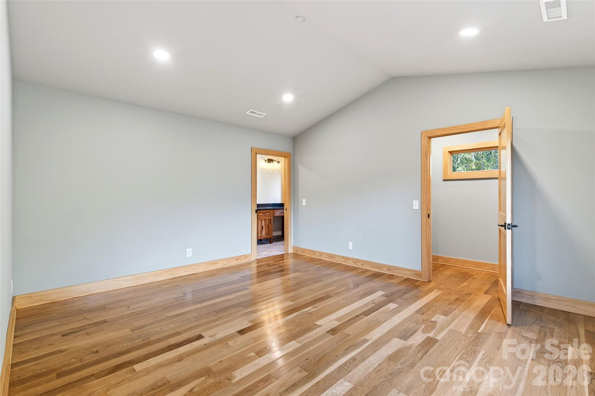 575 Croft Way Property Photo 12