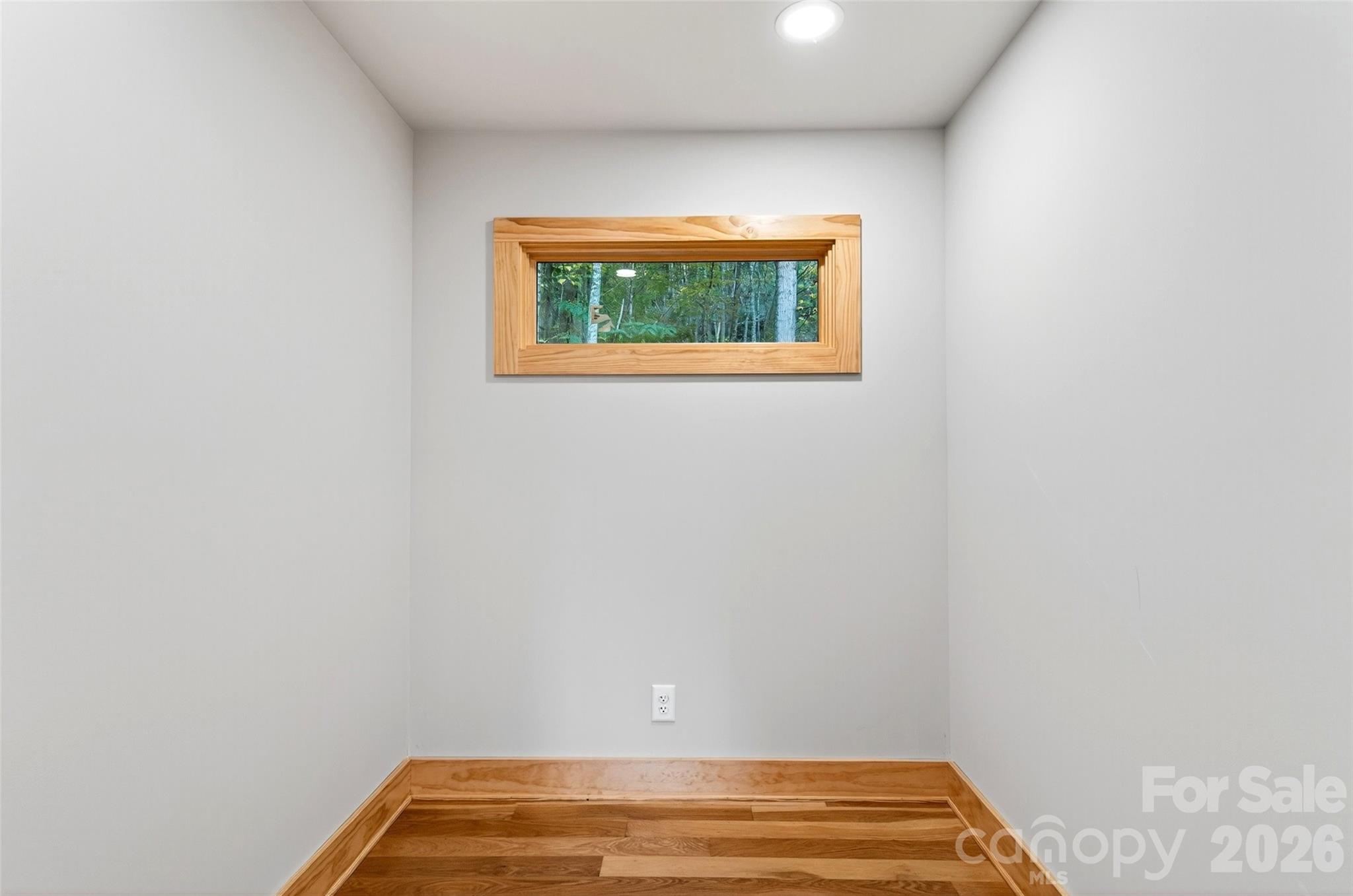 575 Croft Way Property Photo 24