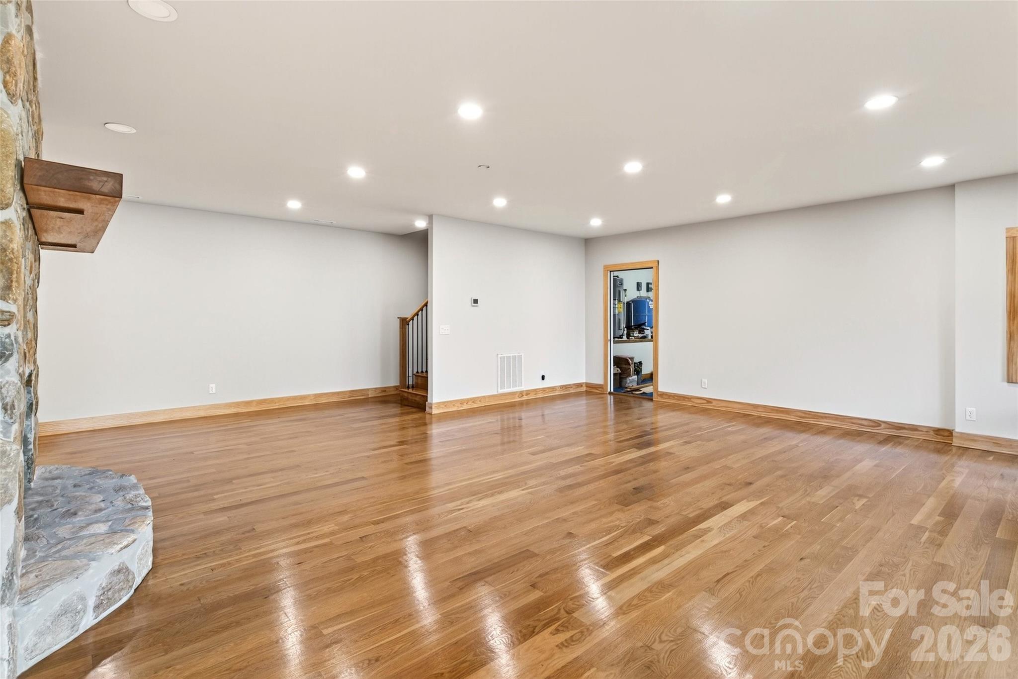 575 Croft Way Property Photo 28