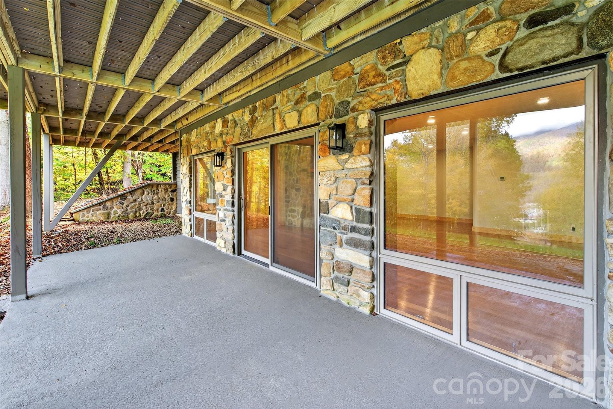 575 Croft Way Property Photo 34