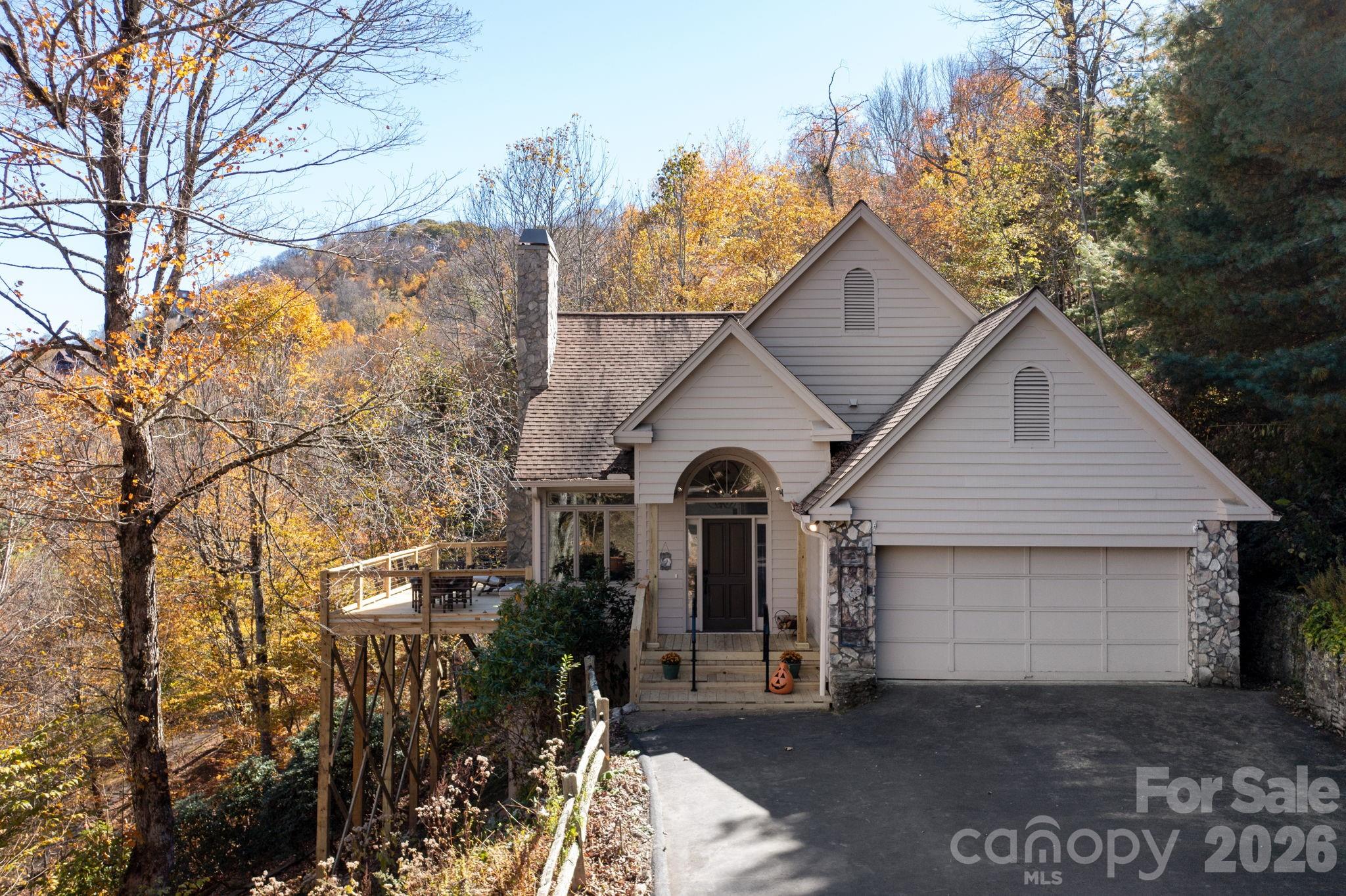 481 Overlook Drive Property Photo 2