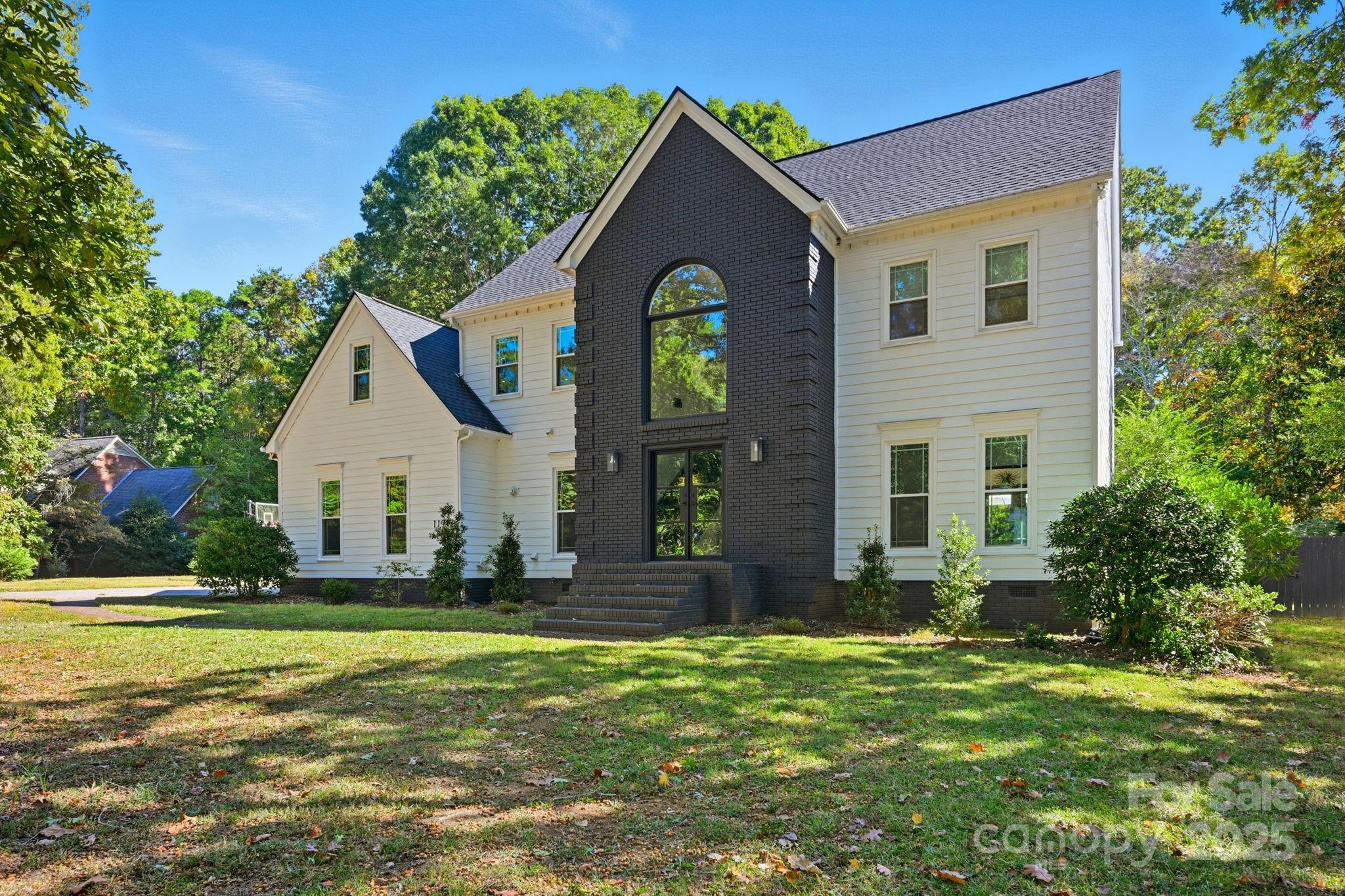 11917 Shady Oak Court Property Photo 2