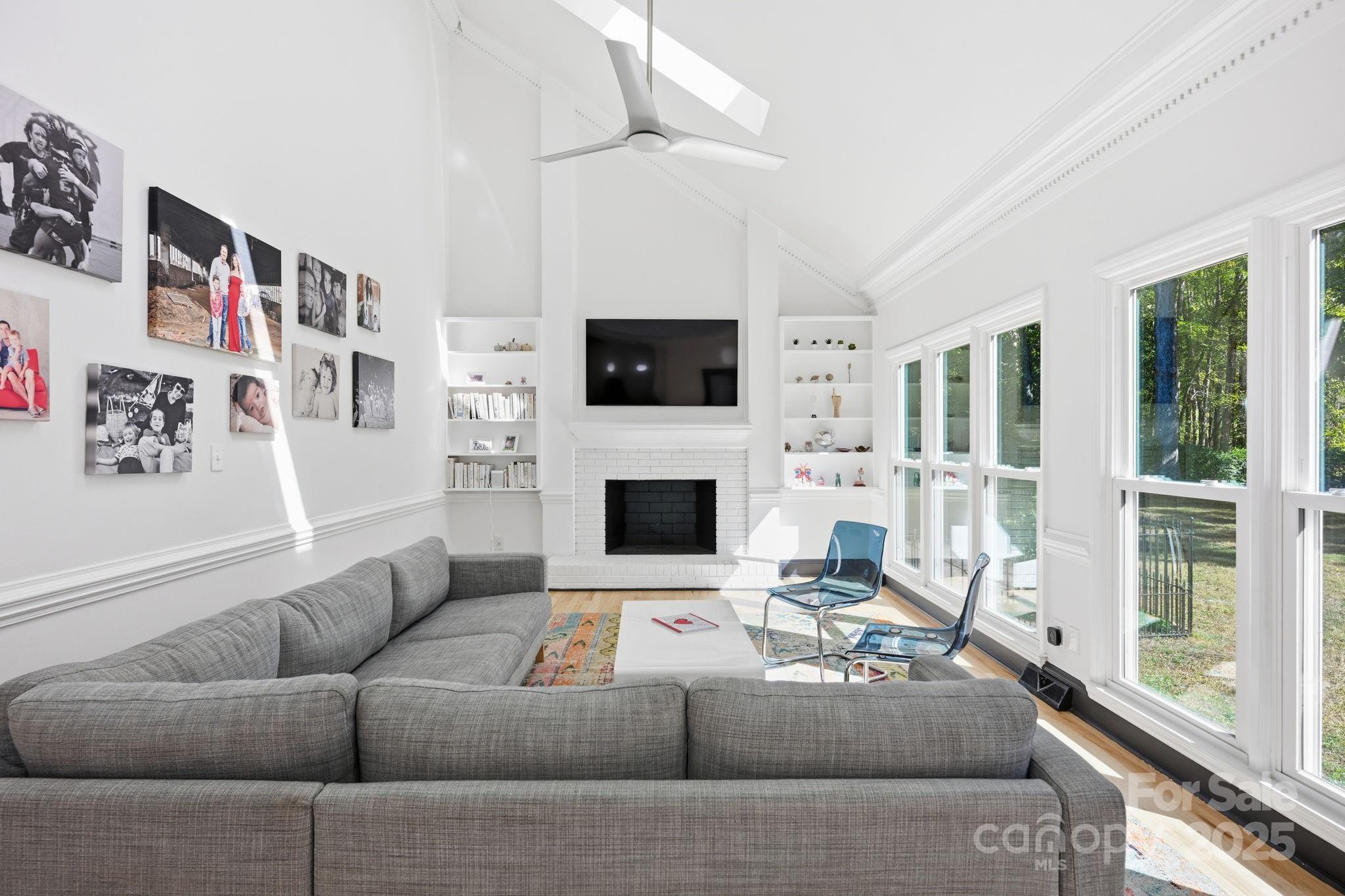 11917 Shady Oak Court Property Photo 3