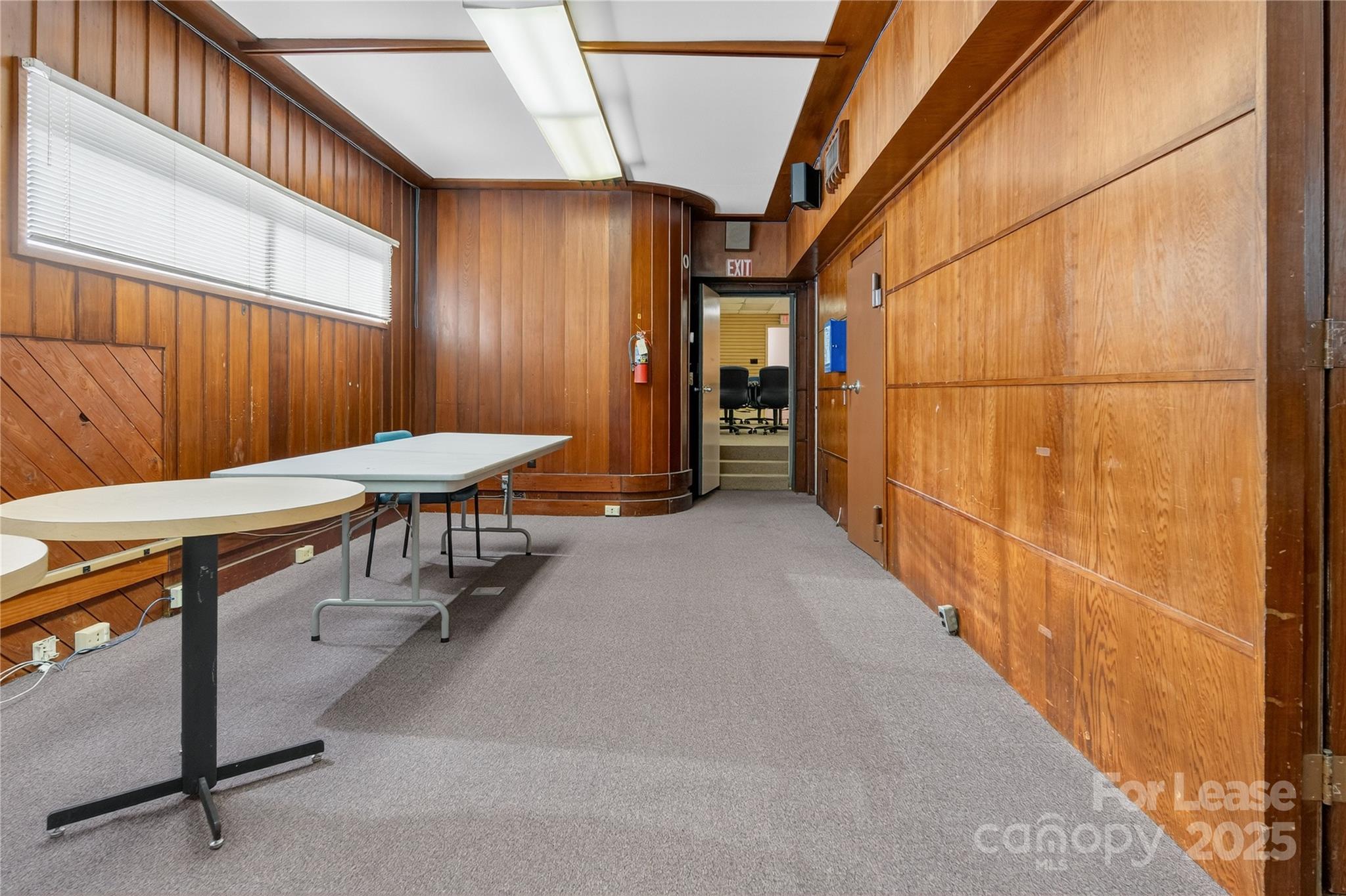 1515 Newton Drive Property Photo 7