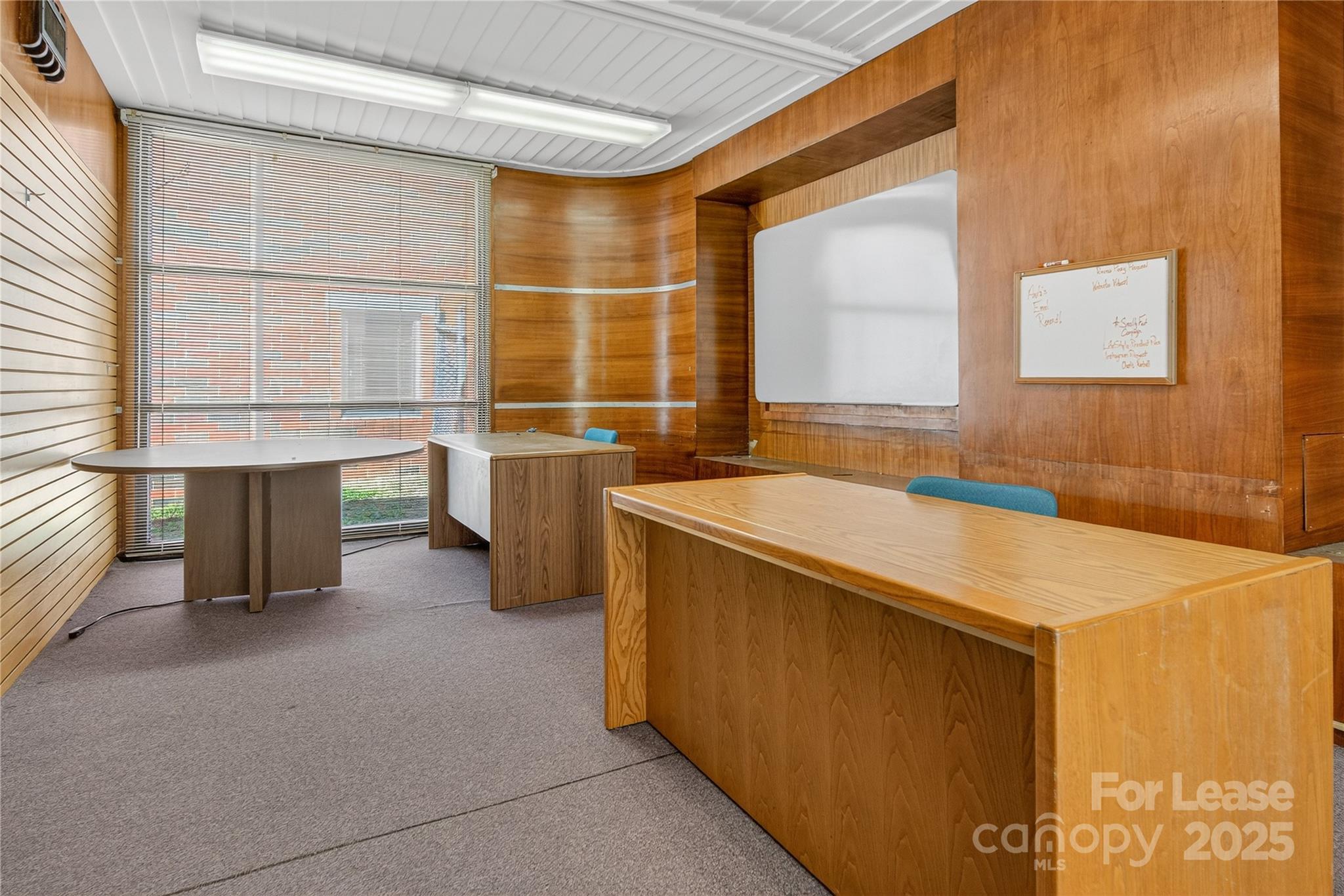 1515 Newton Drive Property Photo 8