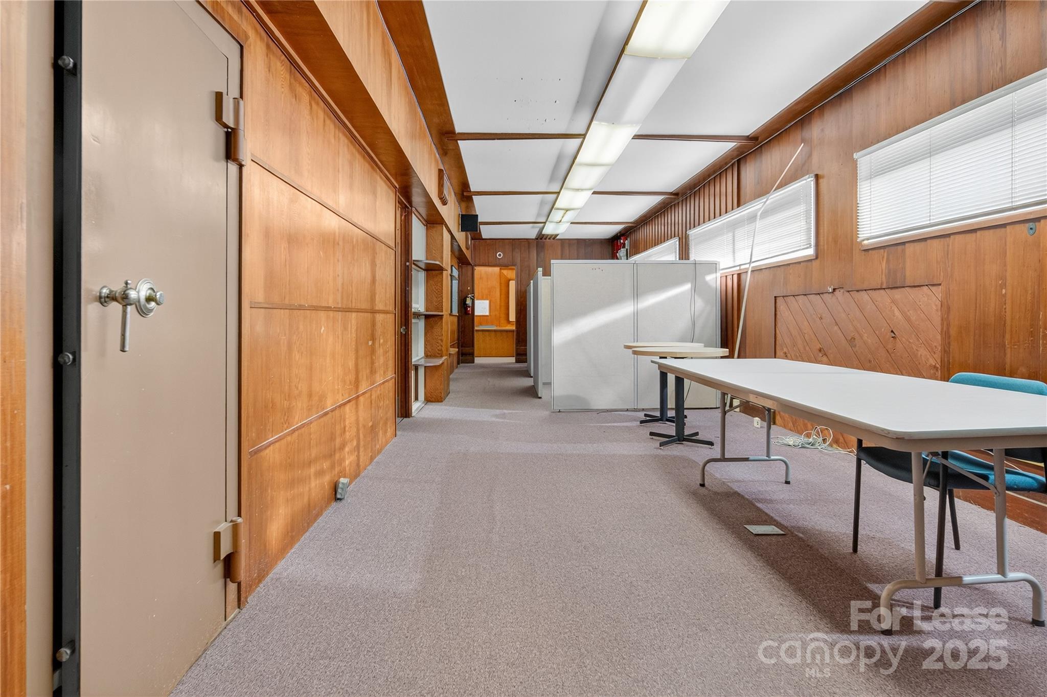 1515 Newton Drive Property Photo 13