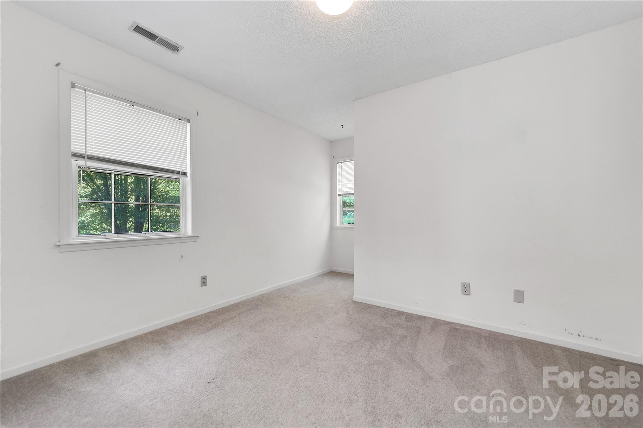 110 Lakeview Court Property Photo 20