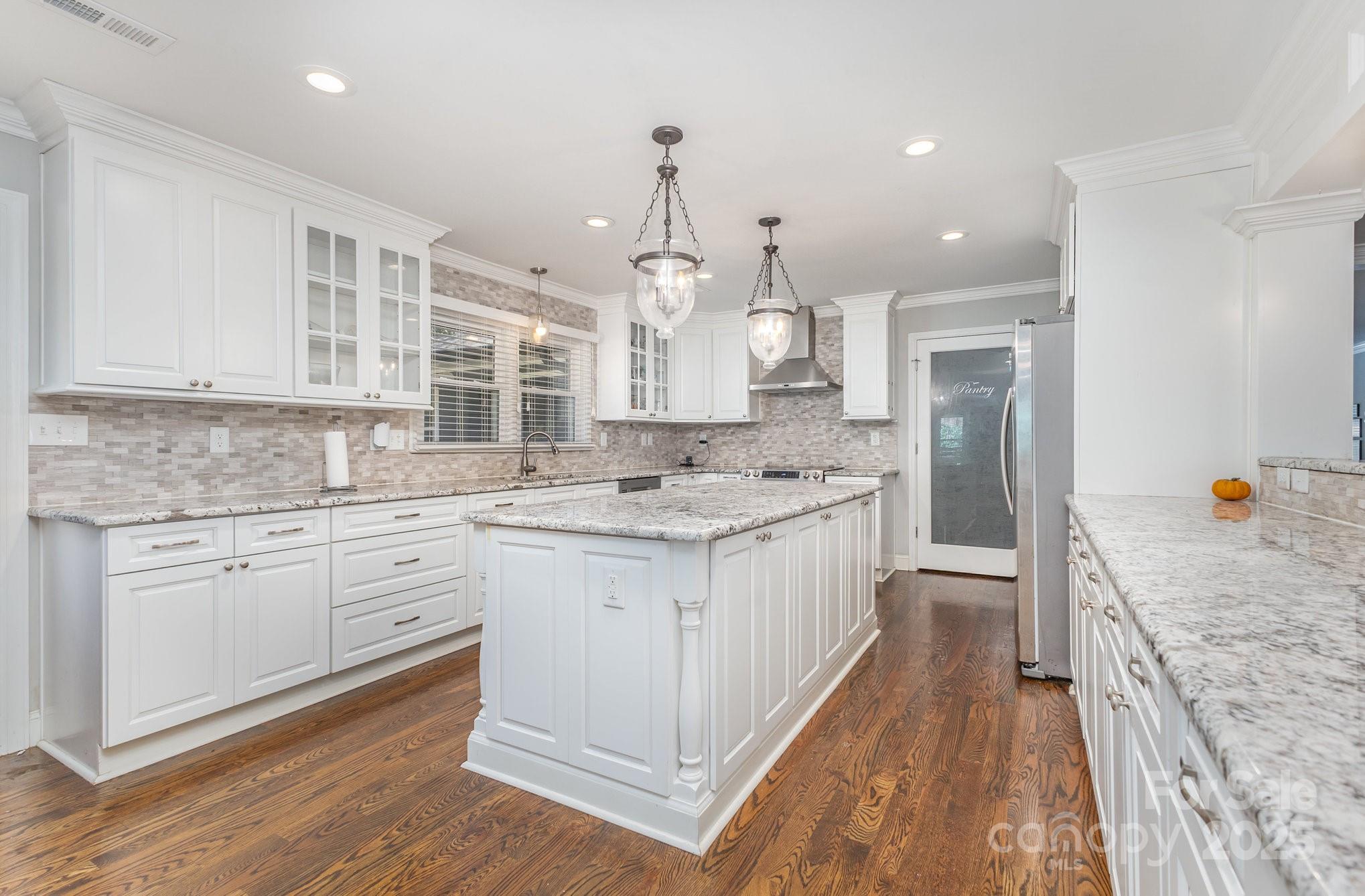 2913 Old Stage Road Property Photo 4