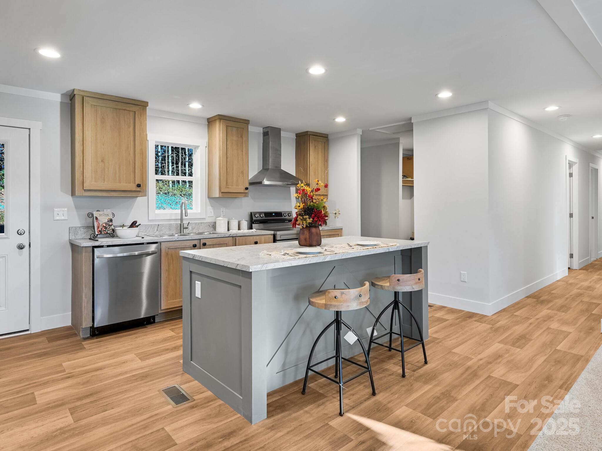 262 Appalachian Way Property Photo 3
