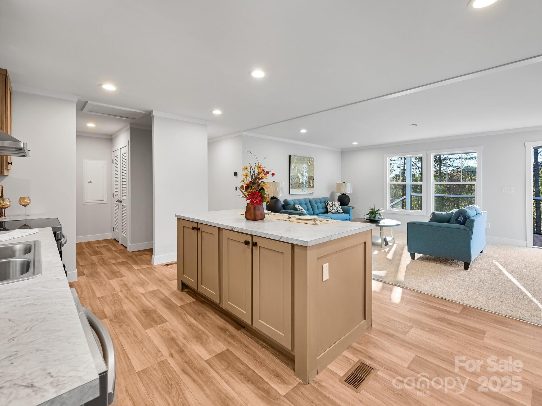 262 Appalachian Way Property Photo 6