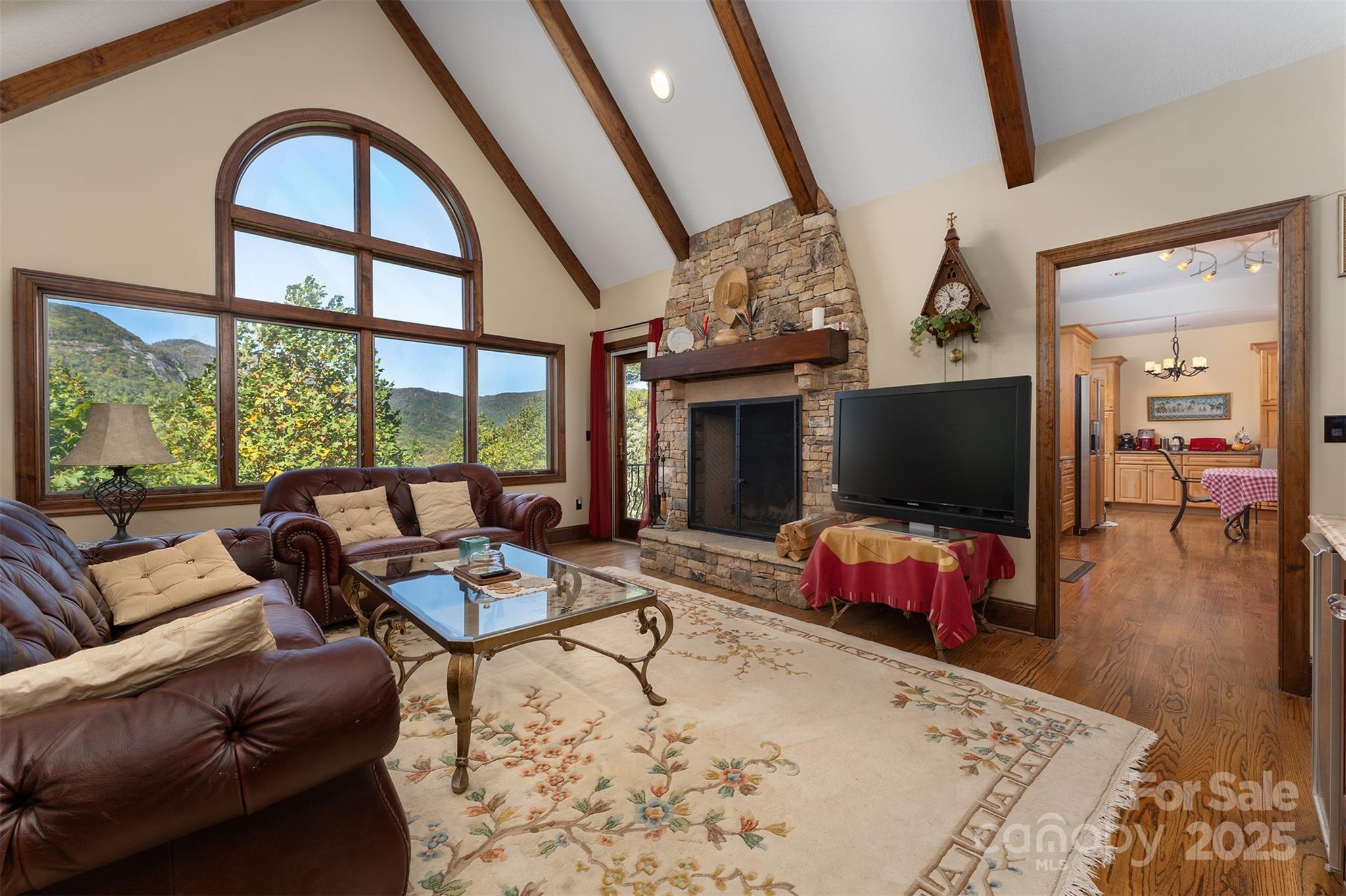 345 Hawks Nest Trail Property Photo 4