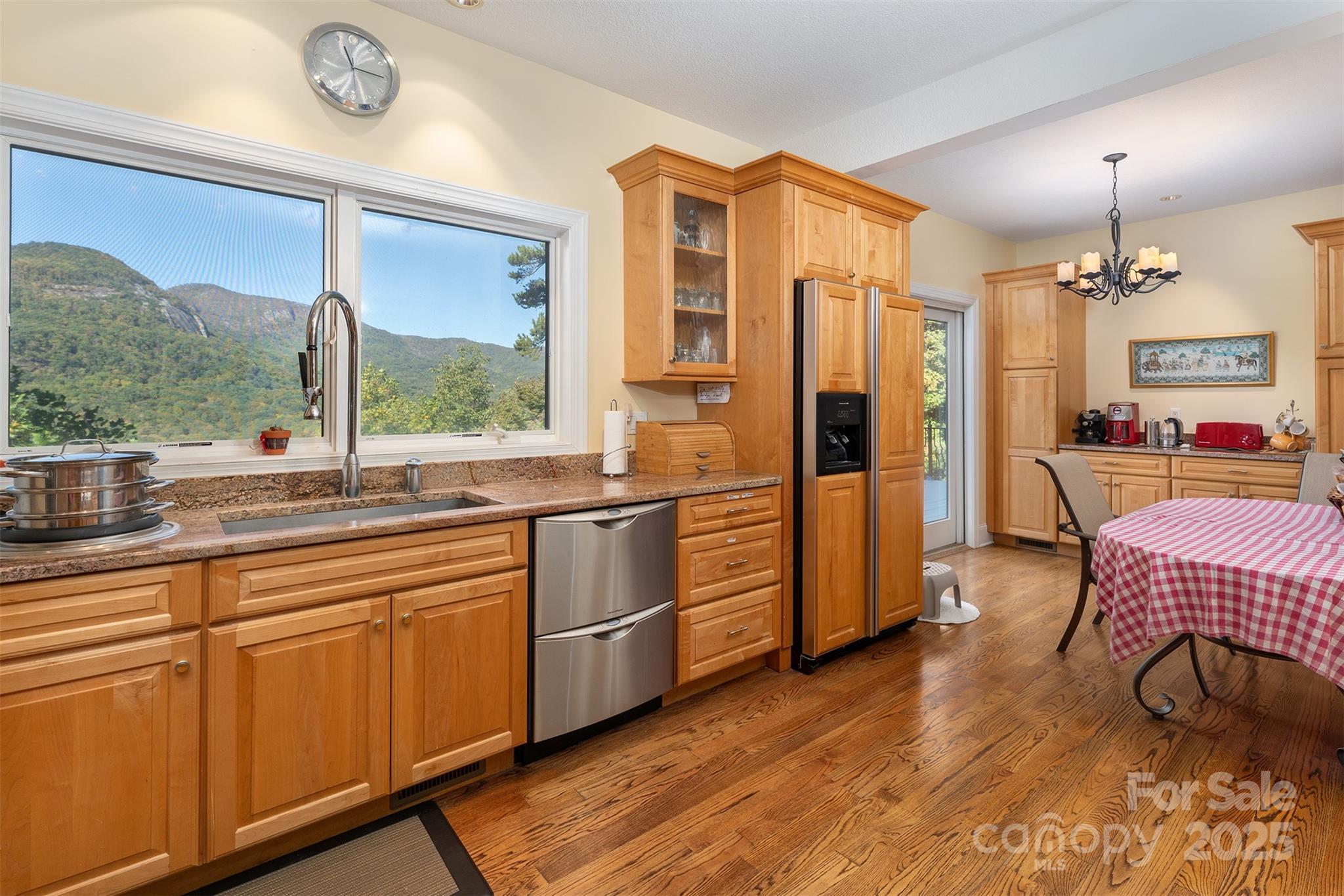 345 Hawks Nest Trail Property Photo 6